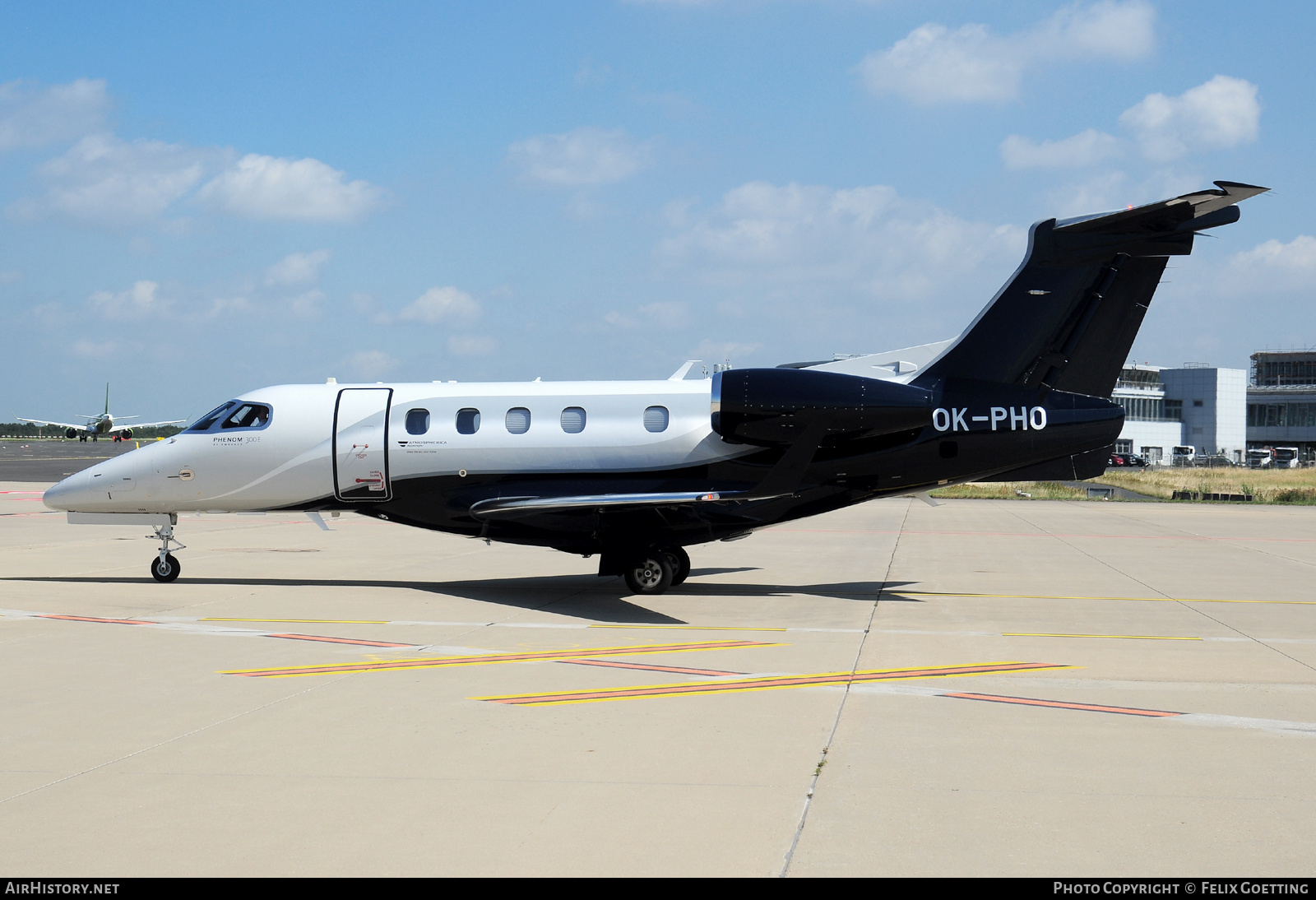 Aircraft Photo of OK-PHO | Embraer EMB-505 Phenom 300 | AirHistory.net #804088