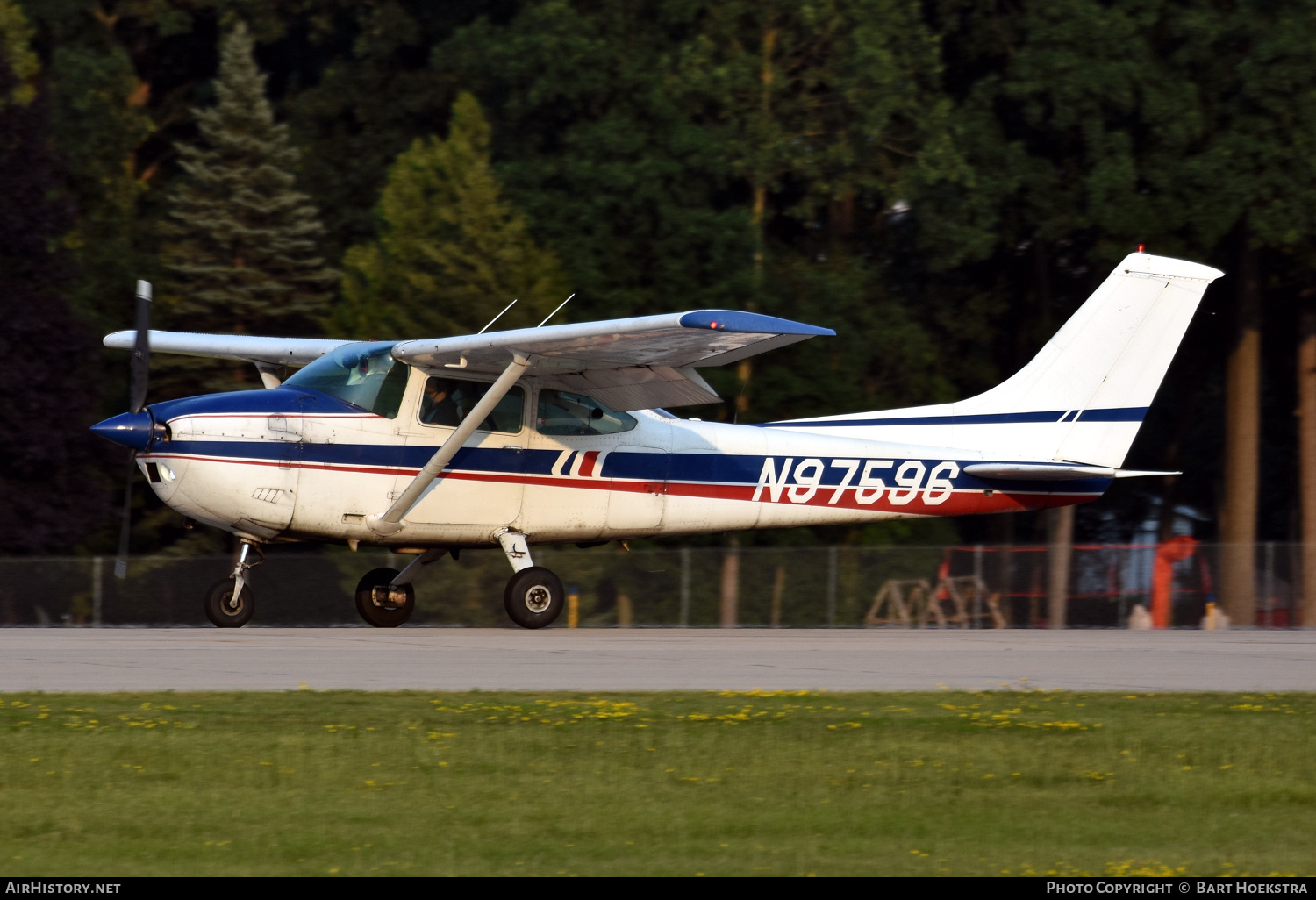 Aircraft Photo of N97596 | Cessna 182Q | AirHistory.net #804401