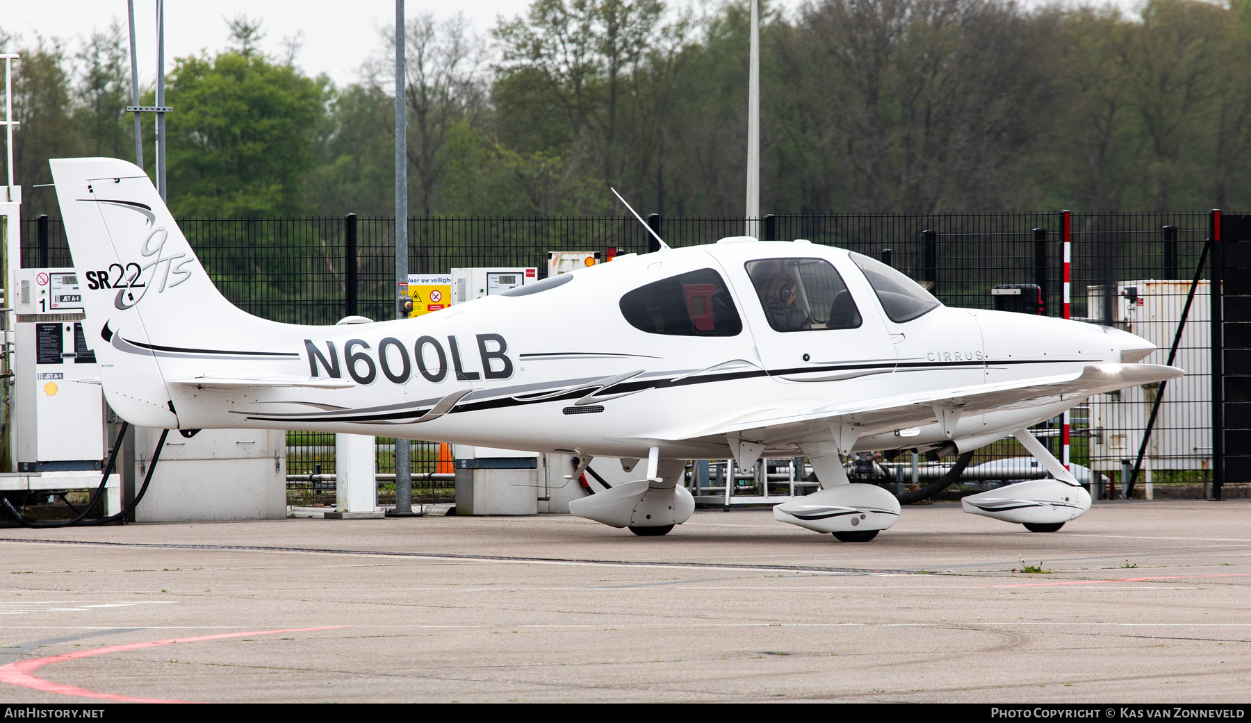 Aircraft Photo of N600LB | Cirrus SR-22 G2-GTS | AirHistory.net #804540