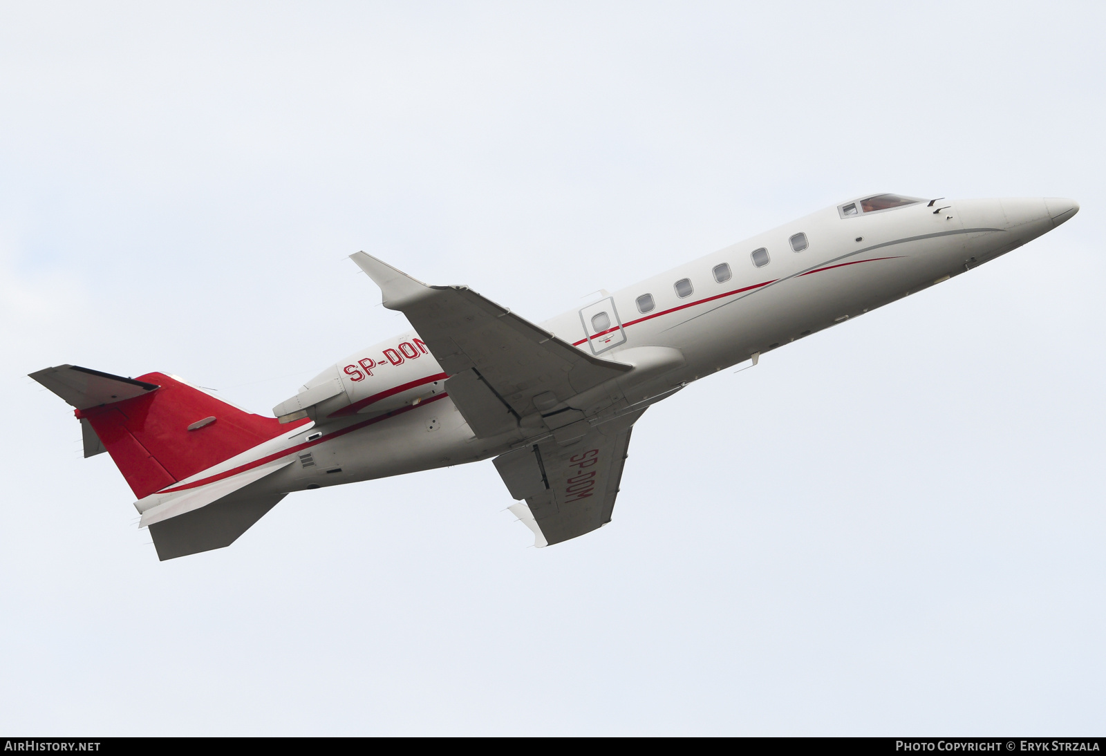 Aircraft Photo of SP-DOM | Learjet 60XR | AirHistory.net #804562