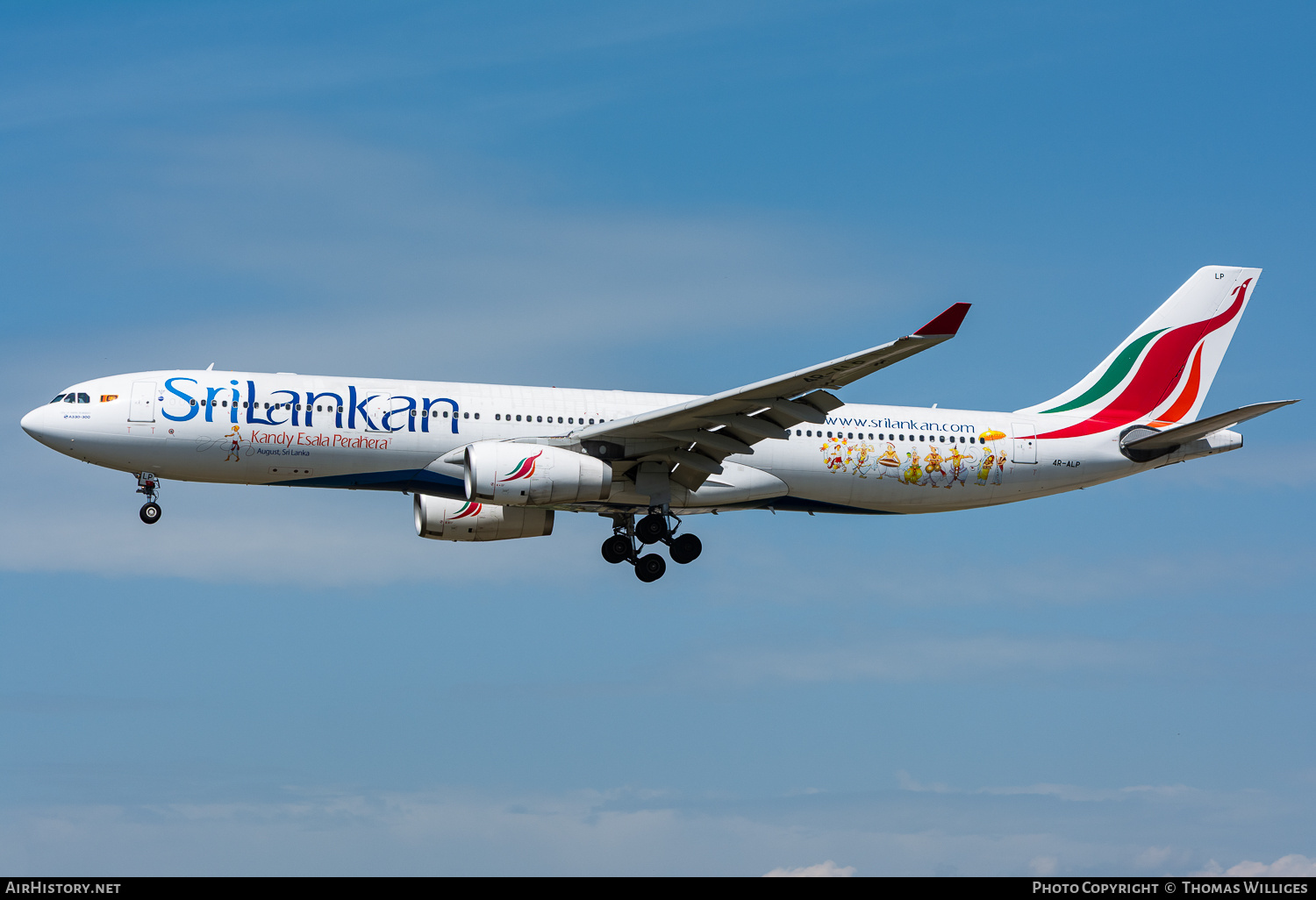 Aircraft Photo of 4R-ALP | Airbus A330-343 | SriLankan Airlines | AirHistory.net #804602