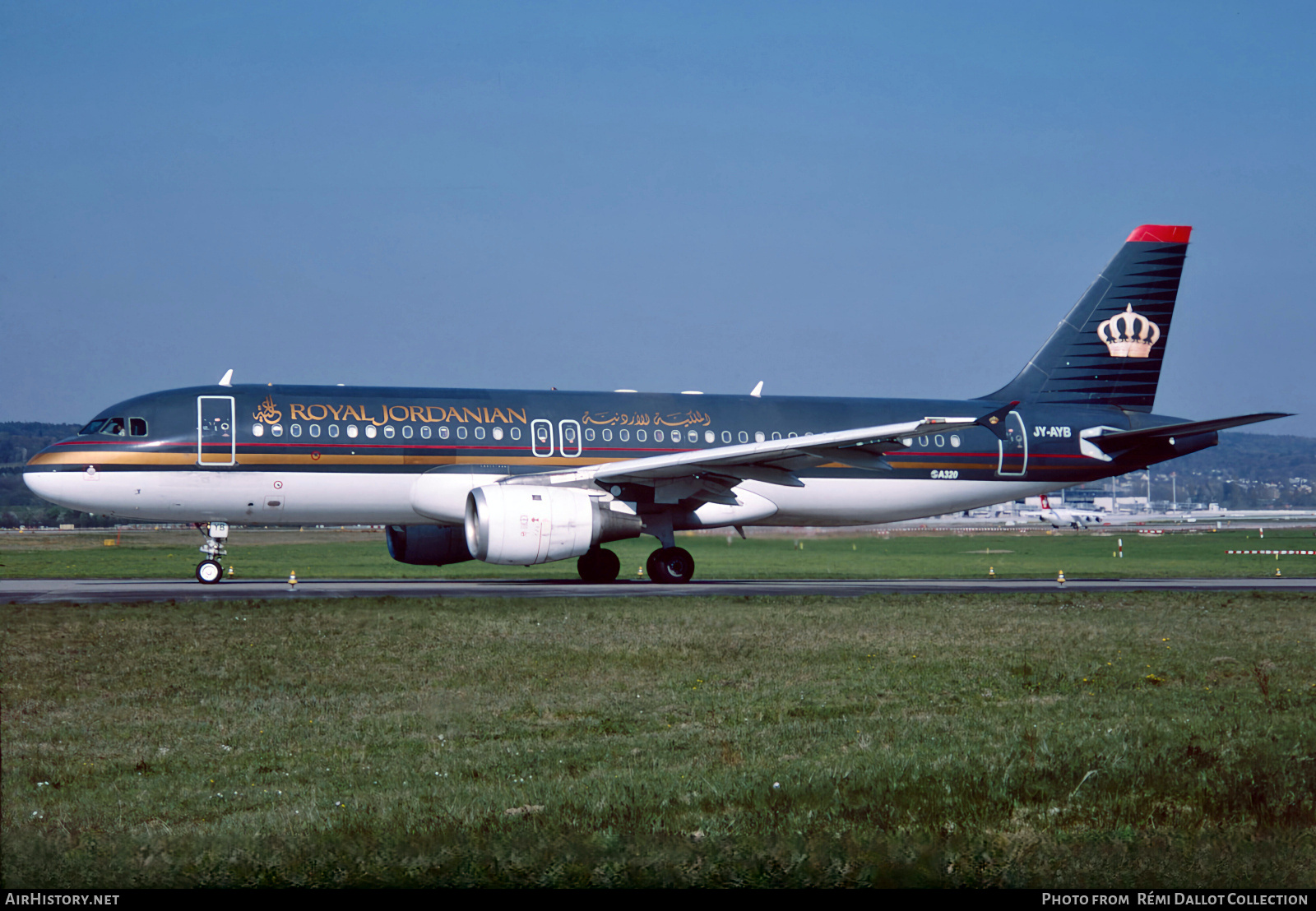 Aircraft Photo of JY-AYB | Airbus A320-211 | Royal Jordanian Airlines | AirHistory.net #804721