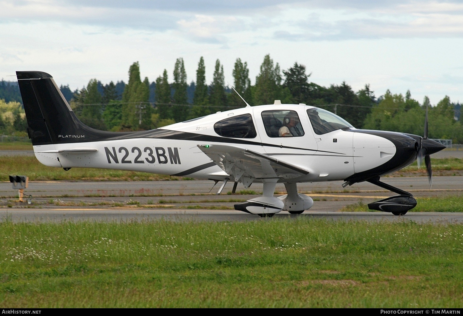 Aircraft Photo of N223BM | Cirrus SR-22 G5-GTS Platinum | AirHistory.net #804728
