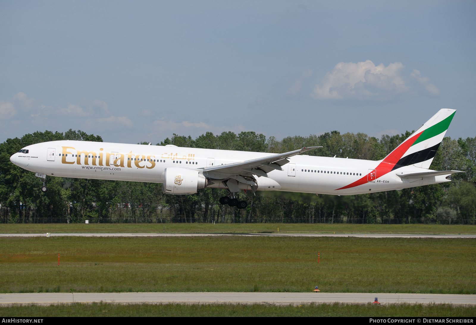 Aircraft Photo of A6-EGH | Boeing 777-31H/ER | Emirates | AirHistory.net #804757