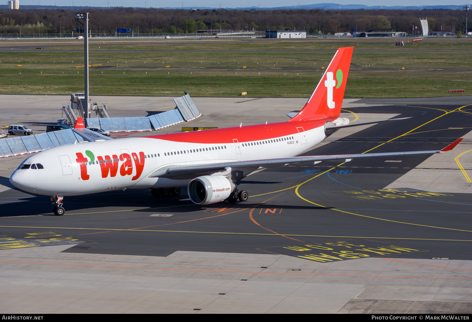 Aircraft Photo of HL8212 | Airbus A330-223 | T'way Air | AirHistory.net #804787