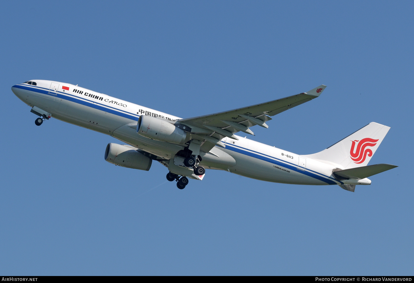 Aircraft Photo of B-6113 | Airbus A330-243 | Air China | AirHistory.net #804793