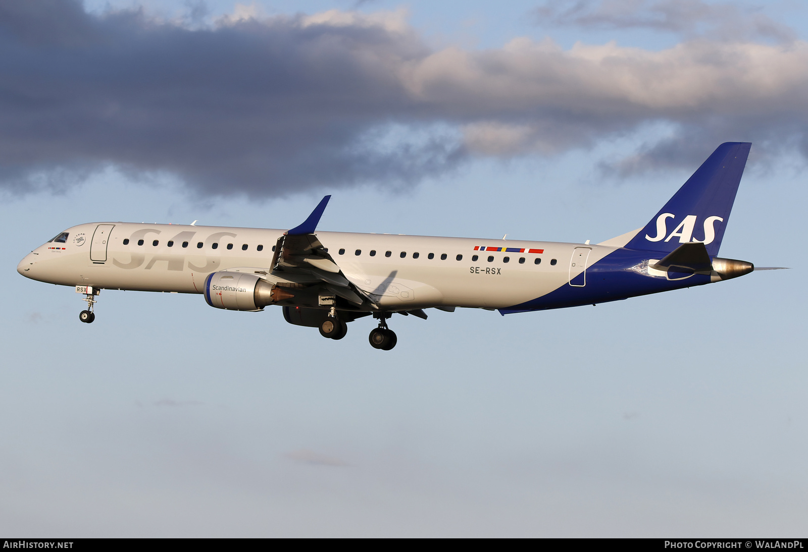 Aircraft Photo of SE-RSX | Embraer 195LR (ERJ-190-200LR) | Scandinavian Airlines - SAS | AirHistory.net #804812