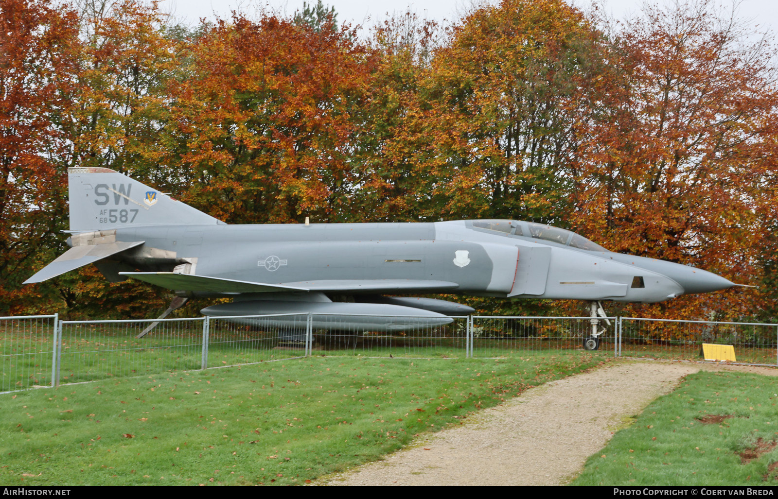 Aircraft Photo of 68-0587 | McDonnell Douglas RF-4C Phantom II | USA - Air Force | AirHistory.net #804903
