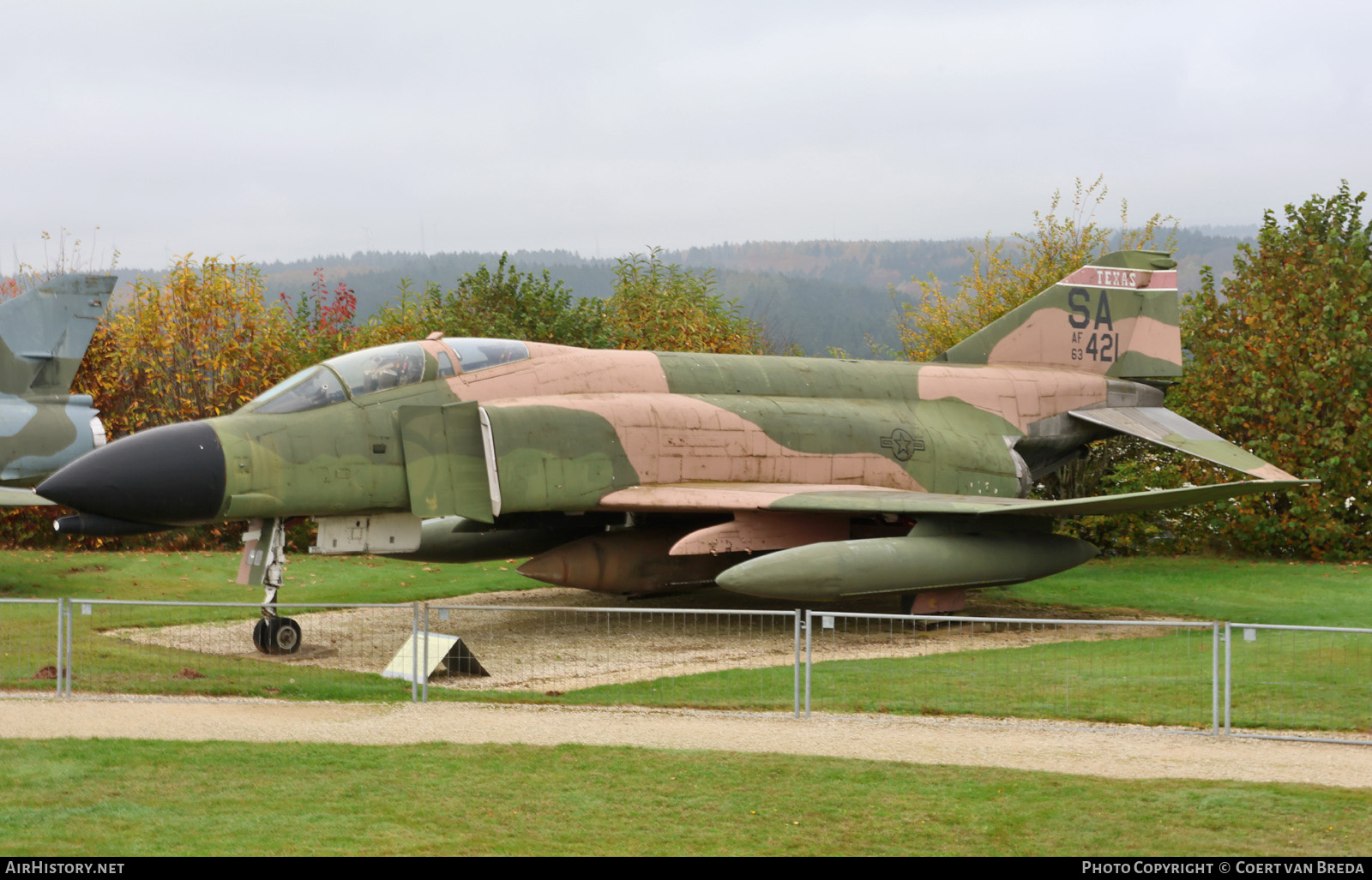 Aircraft Photo of 63-7421 | McDonnell F-4C Phantom II | USA - Air Force | AirHistory.net #804904