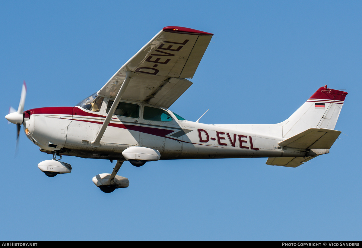 Aircraft Photo of D-EVEL | Cessna 172N Skyhawk II | AirHistory.net #805126