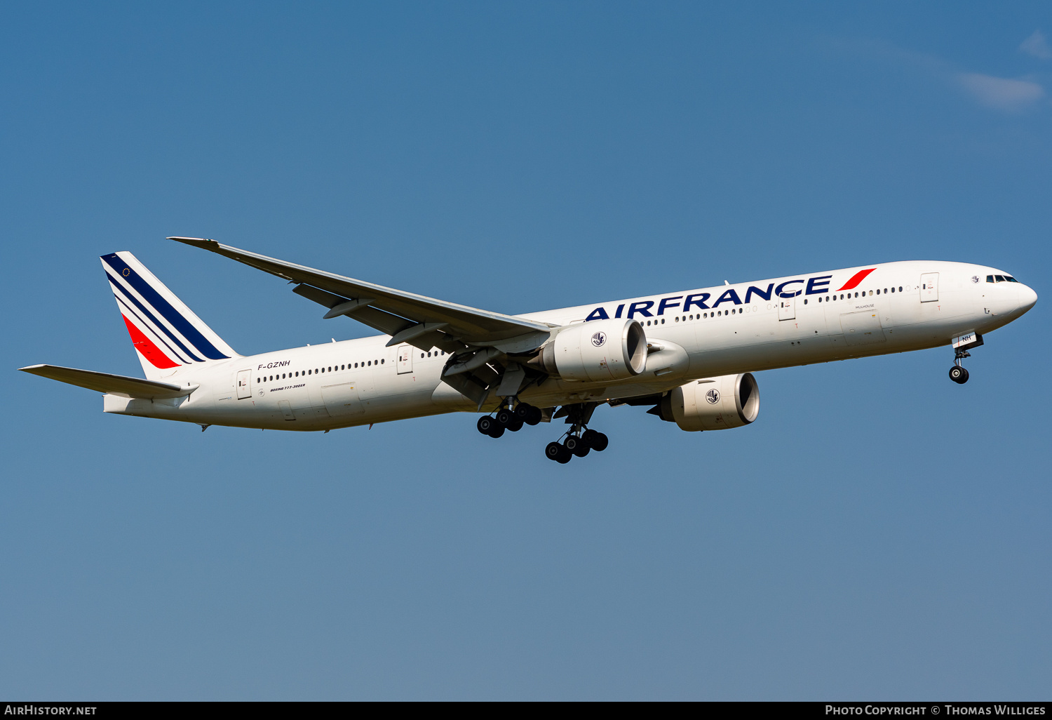 Aircraft Photo of F-GZNH | Boeing 777-328/ER | Air France | AirHistory.net #805183