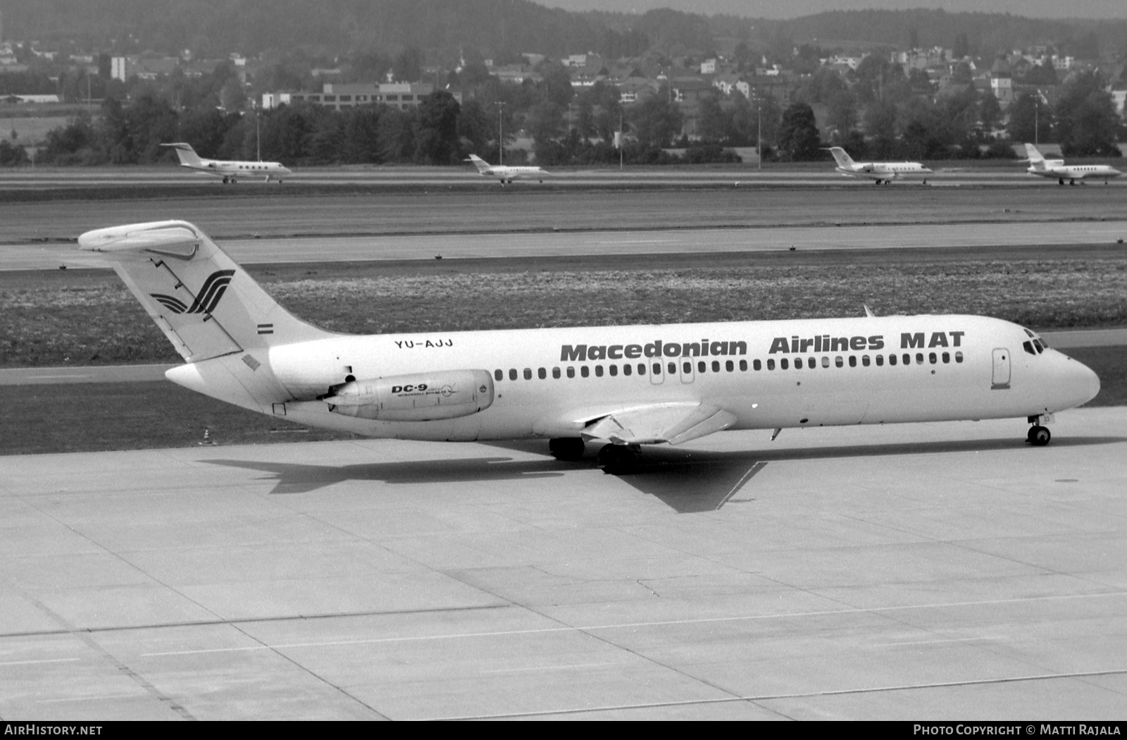 Aircraft Photo of YU-AJJ | McDonnell Douglas DC-9-32 | MAT - Macedonian Airlines | AirHistory.net #805249
