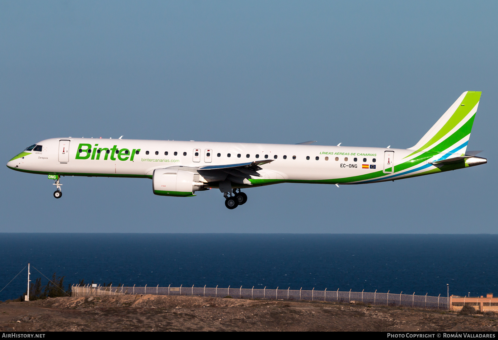 Aircraft Photo of EC-ONG | Embraer 195-E2 (ERJ-190-400 STD) | Binter Canarias | AirHistory.net #805348