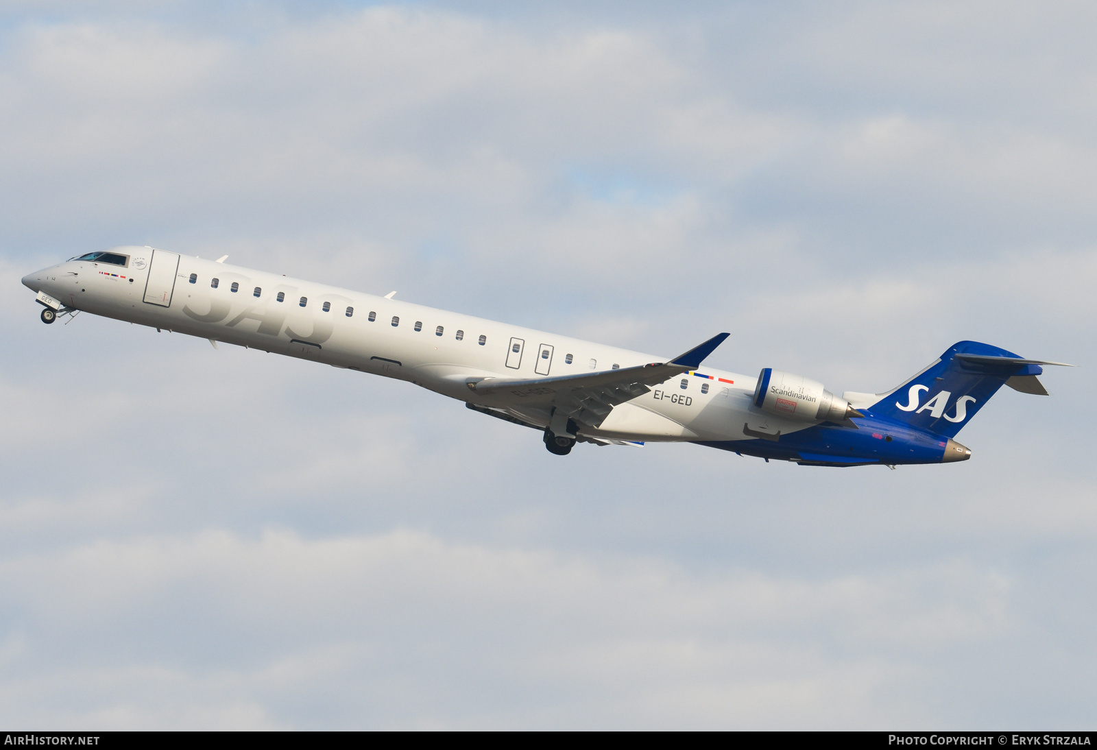 Aircraft Photo of EI-GED | Bombardier CRJ-900LR (CL-600-2D24) | Scandinavian Airlines - SAS | AirHistory.net #805484