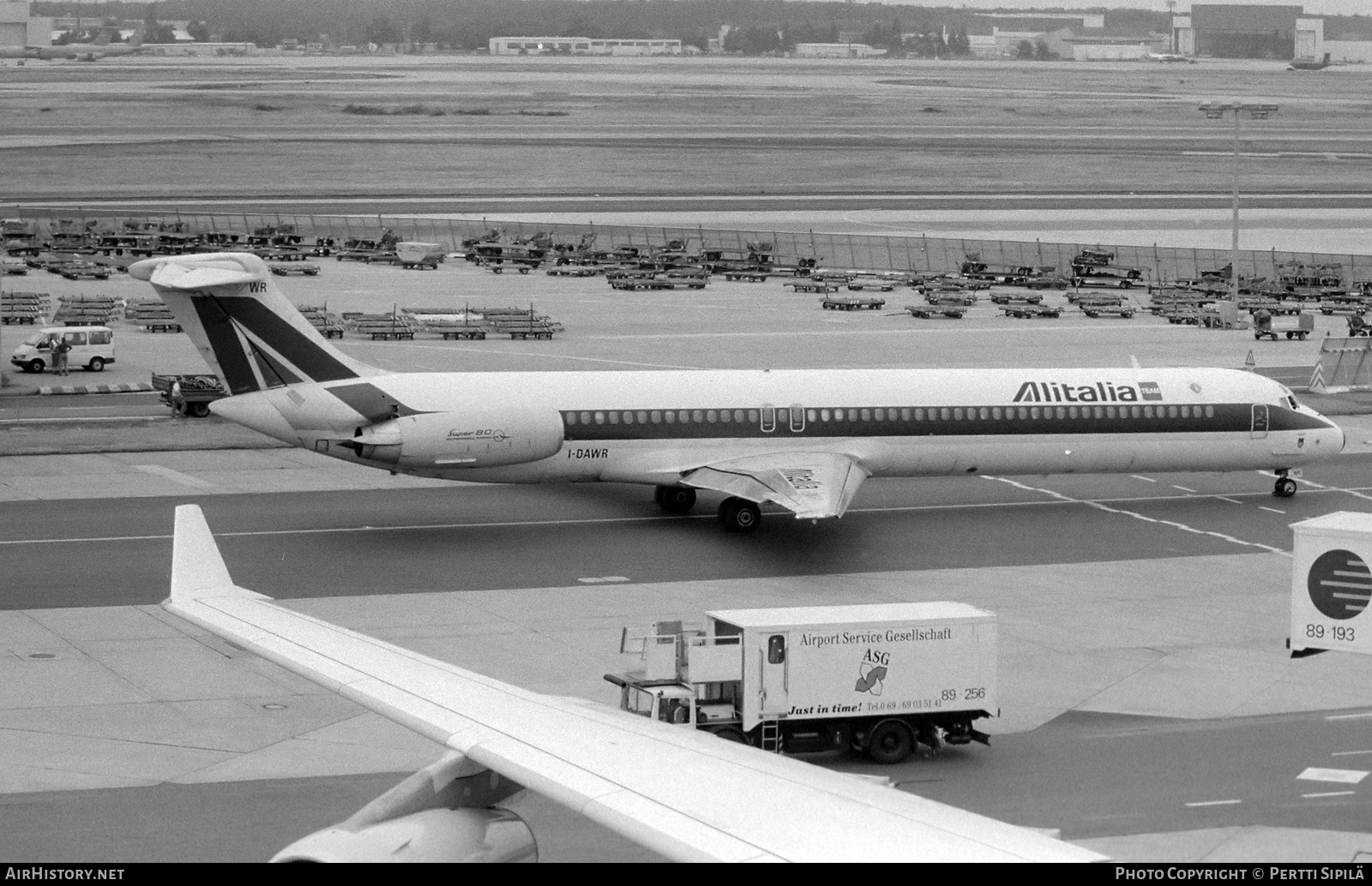 Aircraft Photo of I-DAWR | McDonnell Douglas MD-82 (DC-9-82) | Alitalia | AirHistory.net #805565