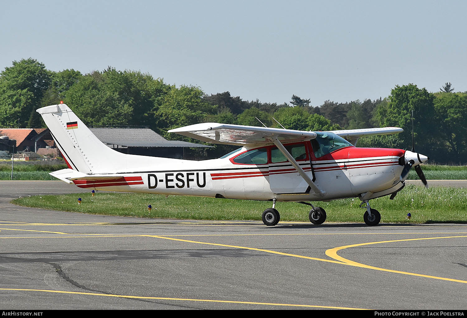 Aircraft Photo of D-ESFU | Cessna TR182 Turbo Skylane RG | AirHistory.net #805572