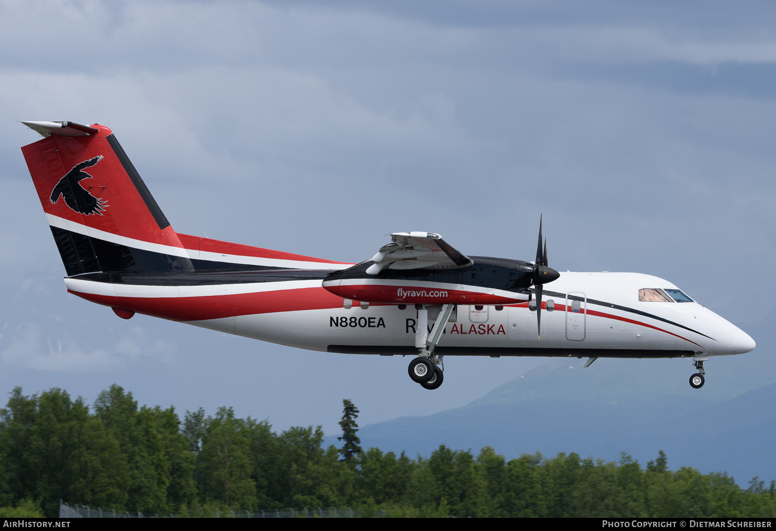 Aircraft Photo of N880EA | De Havilland Canada DHC-8-106 Dash 8 | Ravn Alaska | AirHistory.net #805605