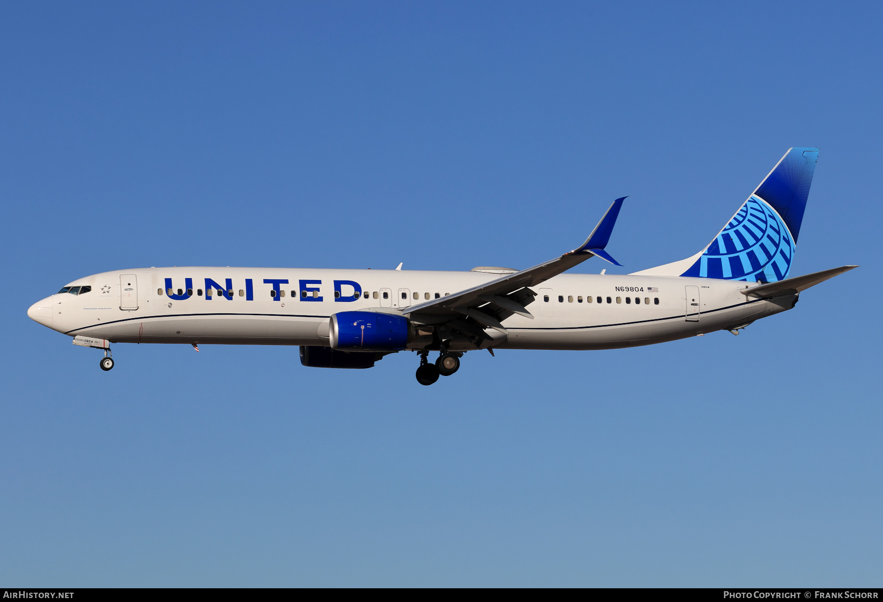 Aircraft Photo of N69804 | Boeing 737-924/ER | United Airlines | AirHistory.net #805762