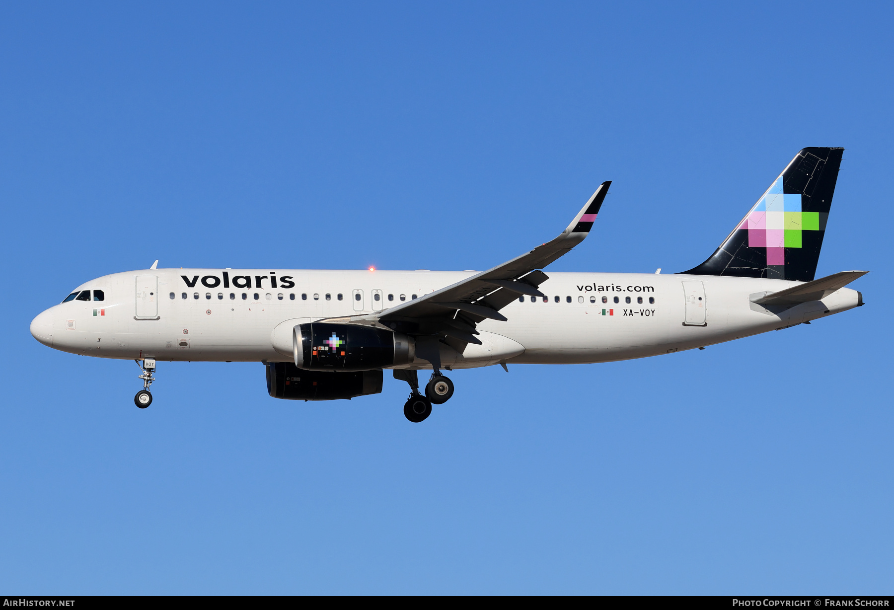 Aircraft Photo of XA-VOY | Airbus A320-233 | Volaris | AirHistory.net #805789