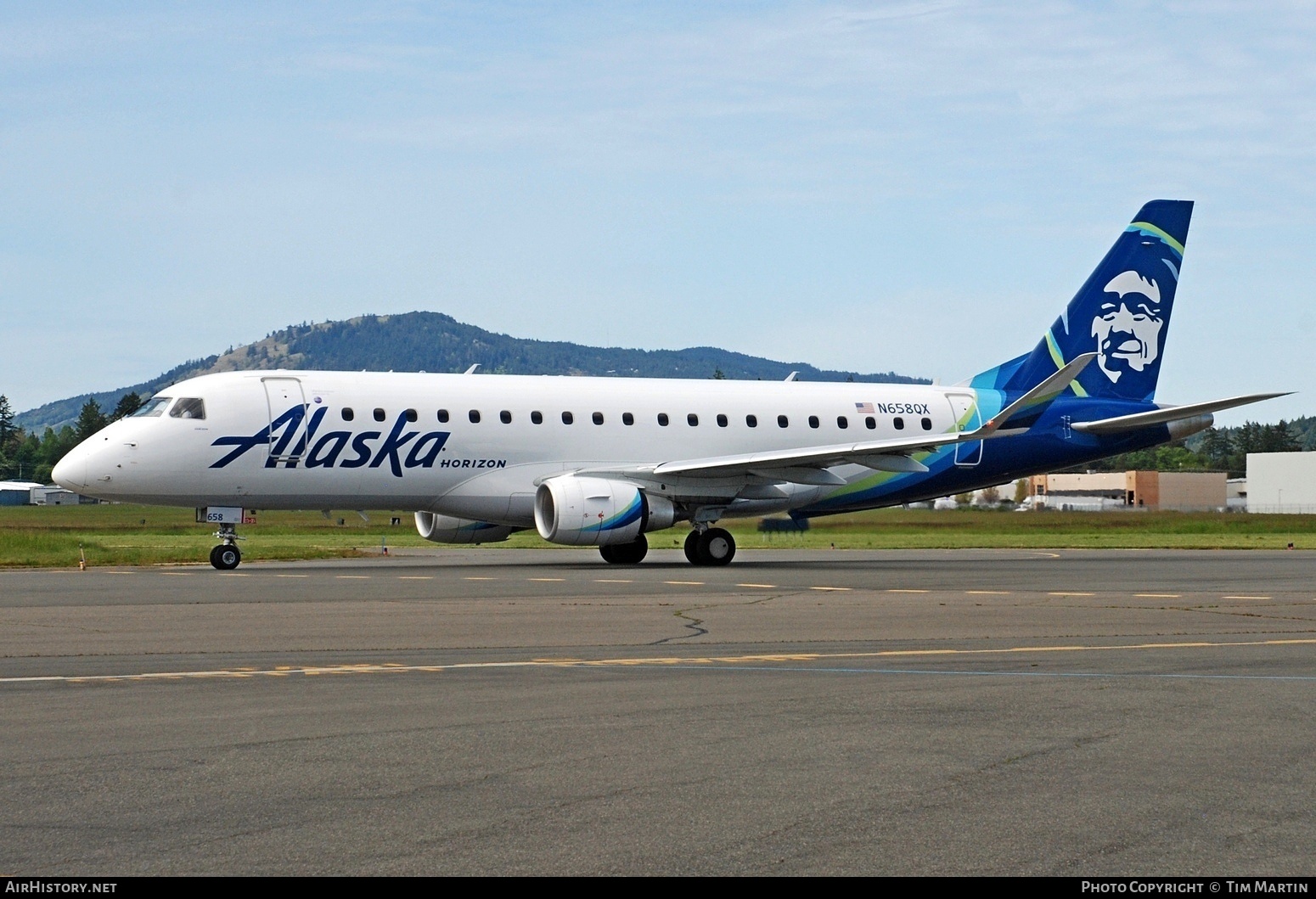 Aircraft Photo of N658QX | Embraer ERJ-175LR (ERJ-170-200 LR) | Alaska Airlines | AirHistory.net #805829