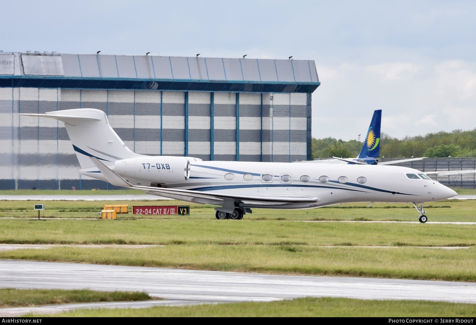 Aircraft Photo of T7-DXB | Gulfstream Aerospace G650 (G-VI) | AirHistory.net #805858
