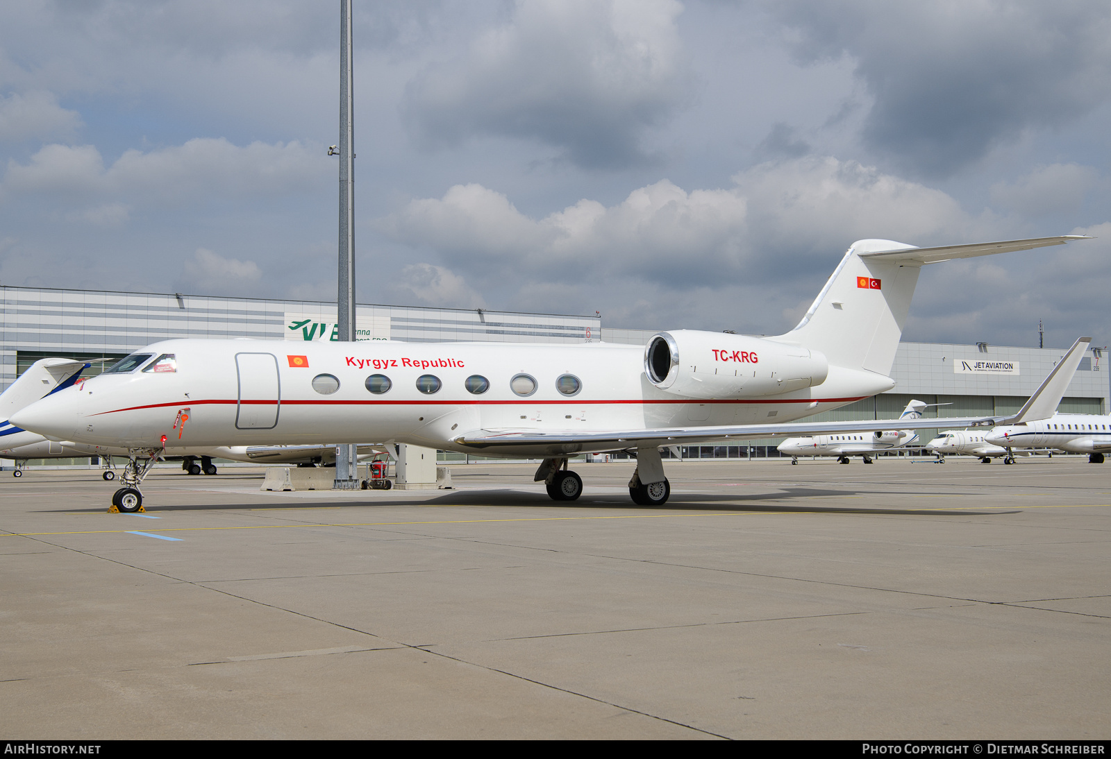 Aircraft Photo of TC-KRG | Gulfstream Aerospace G-IV-X Gulfstream G450 | Kyrgyzstan Government | AirHistory.net #805879