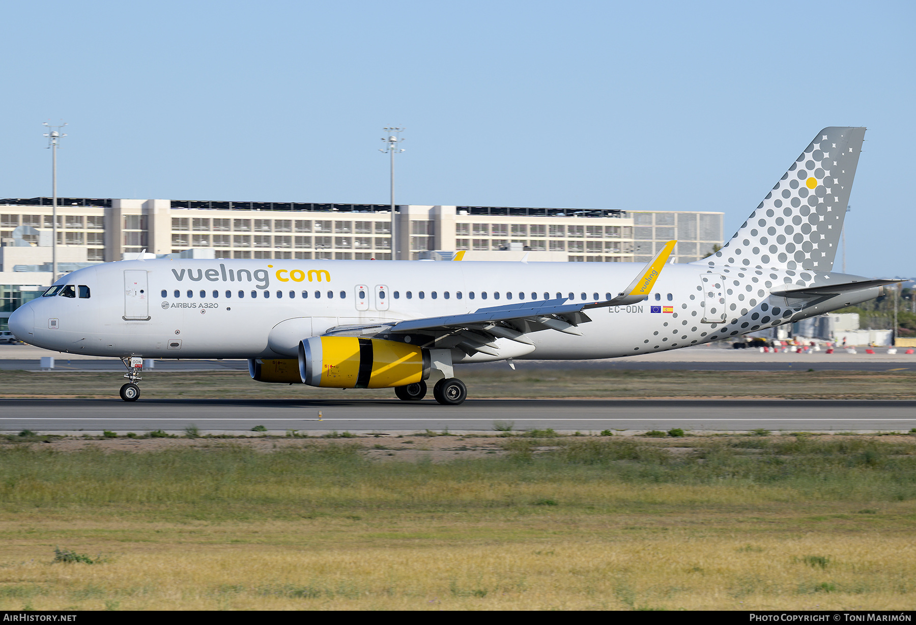Aircraft Photo of EC-ODN | Airbus A320-232 | Vueling Airlines | AirHistory.net #806021