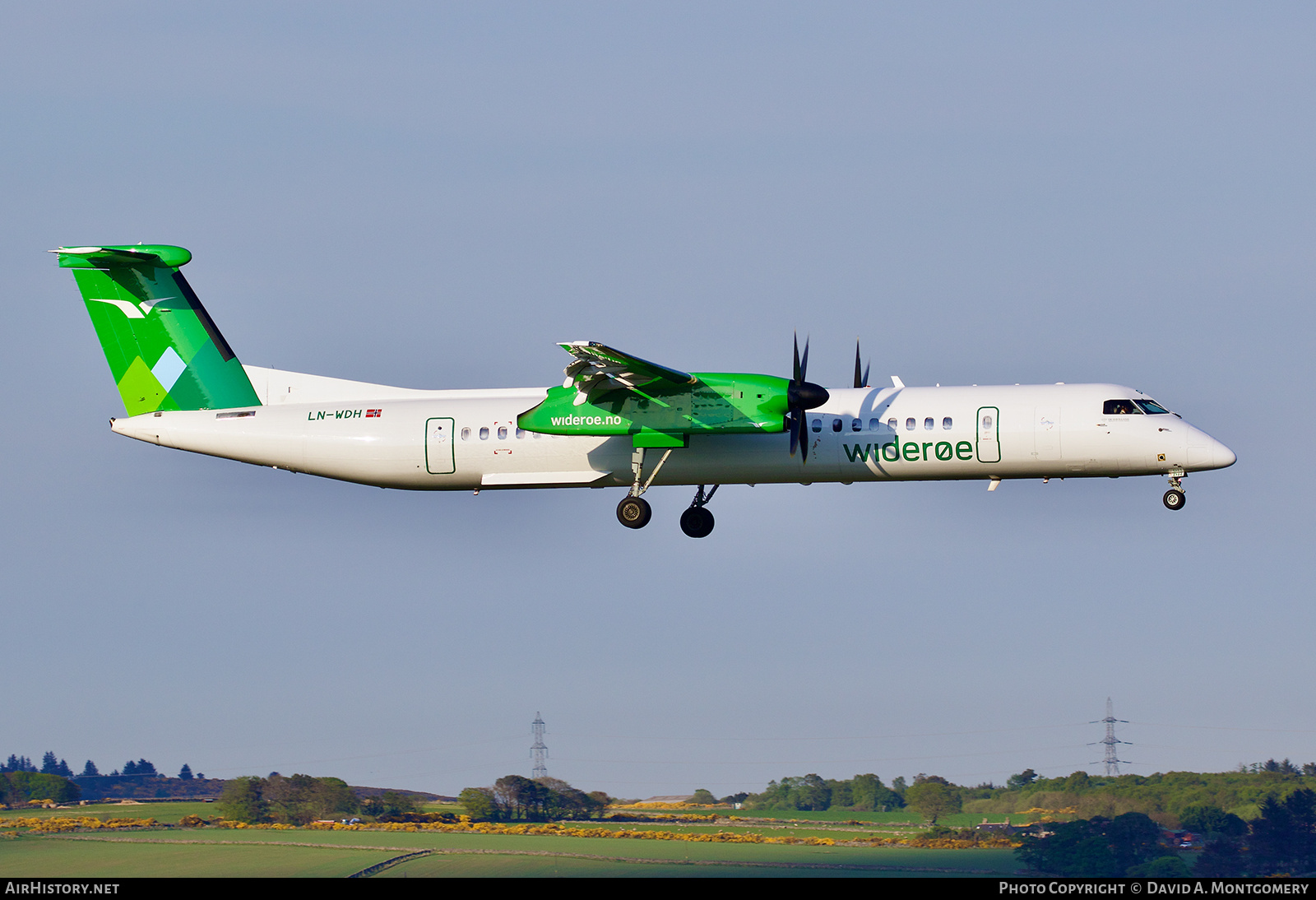 Aircraft Photo of LN-WDH | Bombardier DHC-8-402 Dash 8 | Widerøe | AirHistory.net #806058