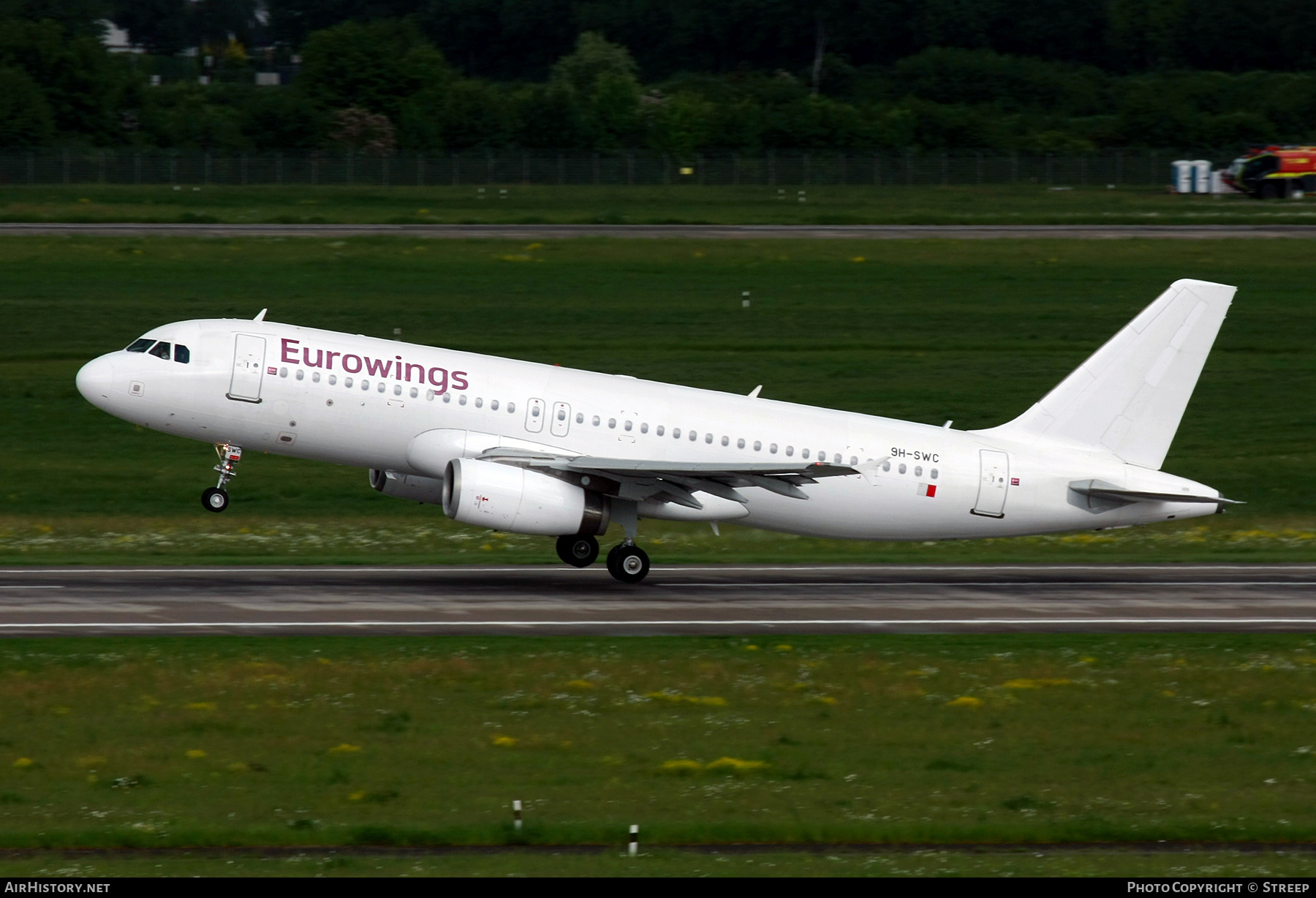 Aircraft Photo of 9H-SWC | Airbus A320-232 | Eurowings | AirHistory.net #806163