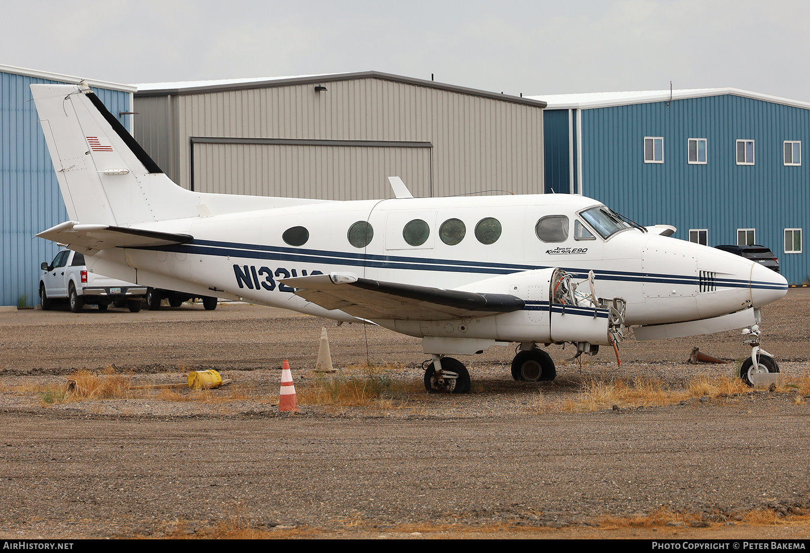 Aircraft Photo of N132HS | Beech E90 King Air | AirHistory.net #806208