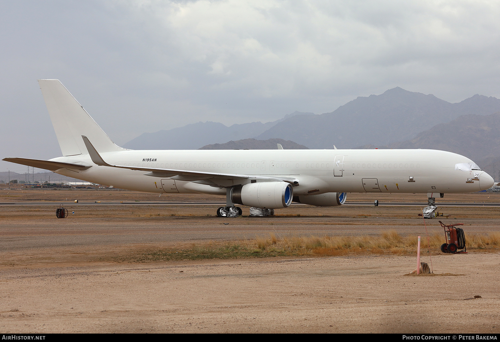 Aircraft Photo of N195AN | Boeing 757-223 | AirHistory.net #806229