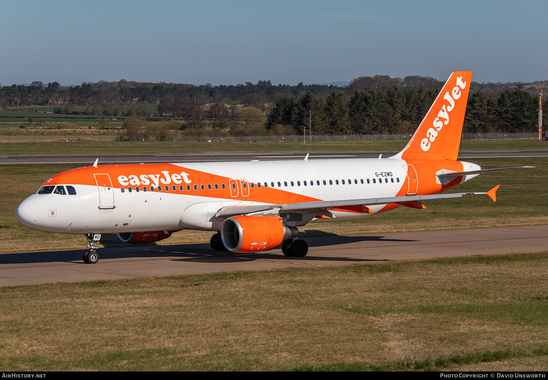 Aircraft Photo of G-EZWD | Airbus A320-214 | EasyJet | AirHistory.net #806280