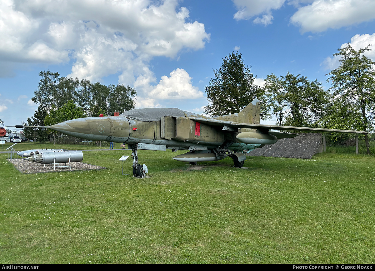 Aircraft Photo of 2062 | Mikoyan-Gurevich MiG-23UB | Germany - Air Force | AirHistory.net #806303