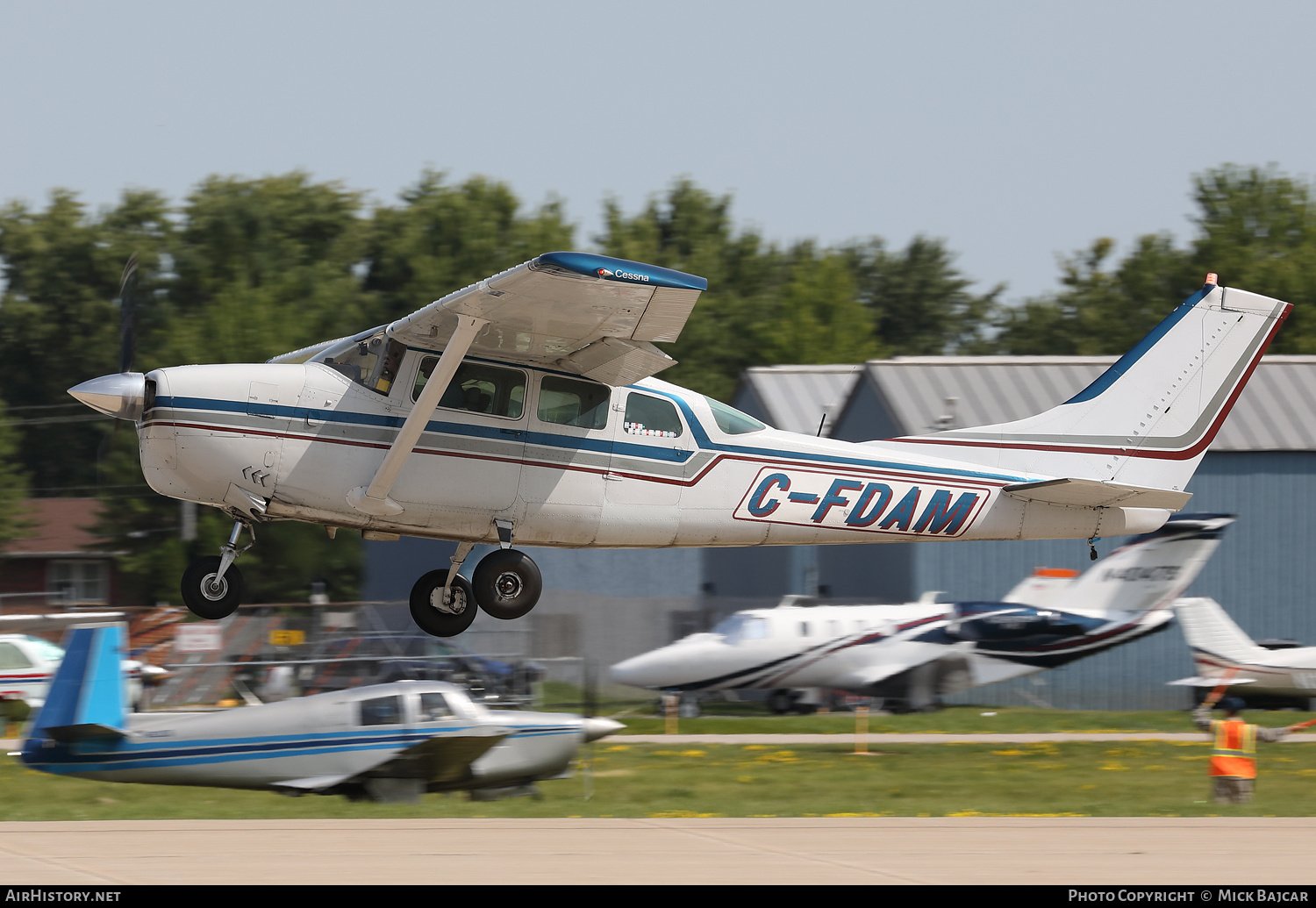 Aircraft Photo of C-FDAM | Cessna 210-5 | AirHistory.net #806356