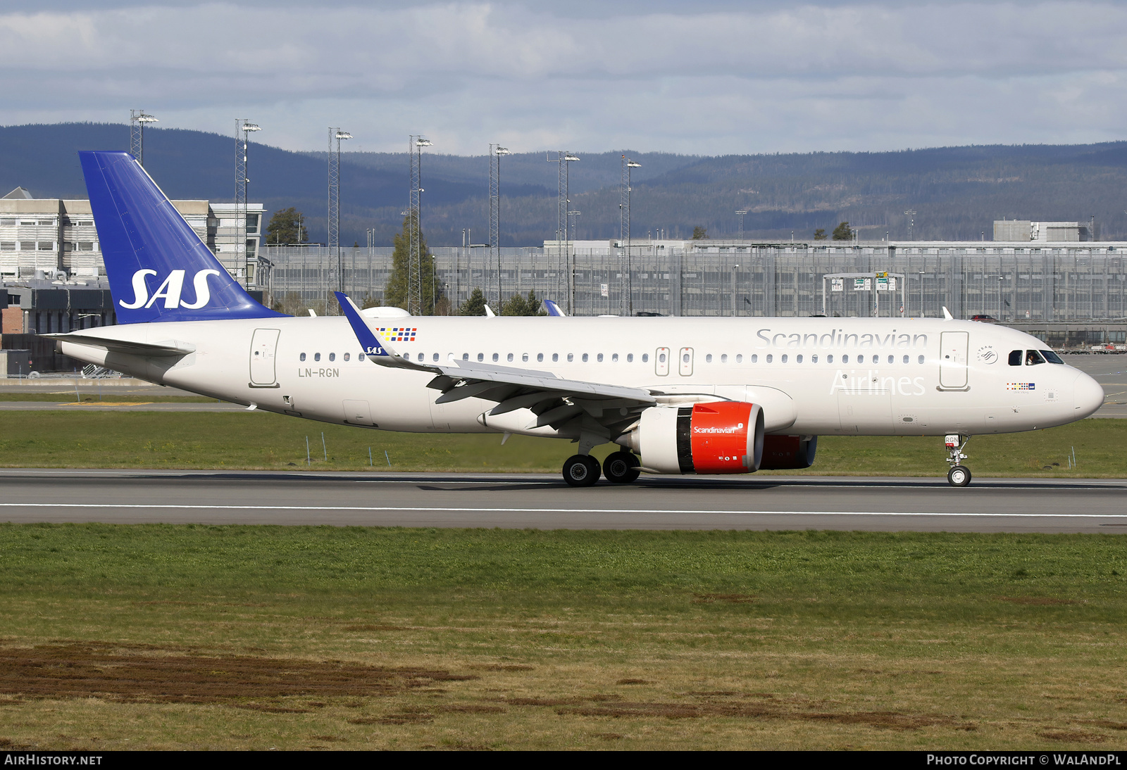 Aircraft Photo of LN-RGN | Airbus A320-251N | Scandinavian Airlines - SAS | AirHistory.net #806407