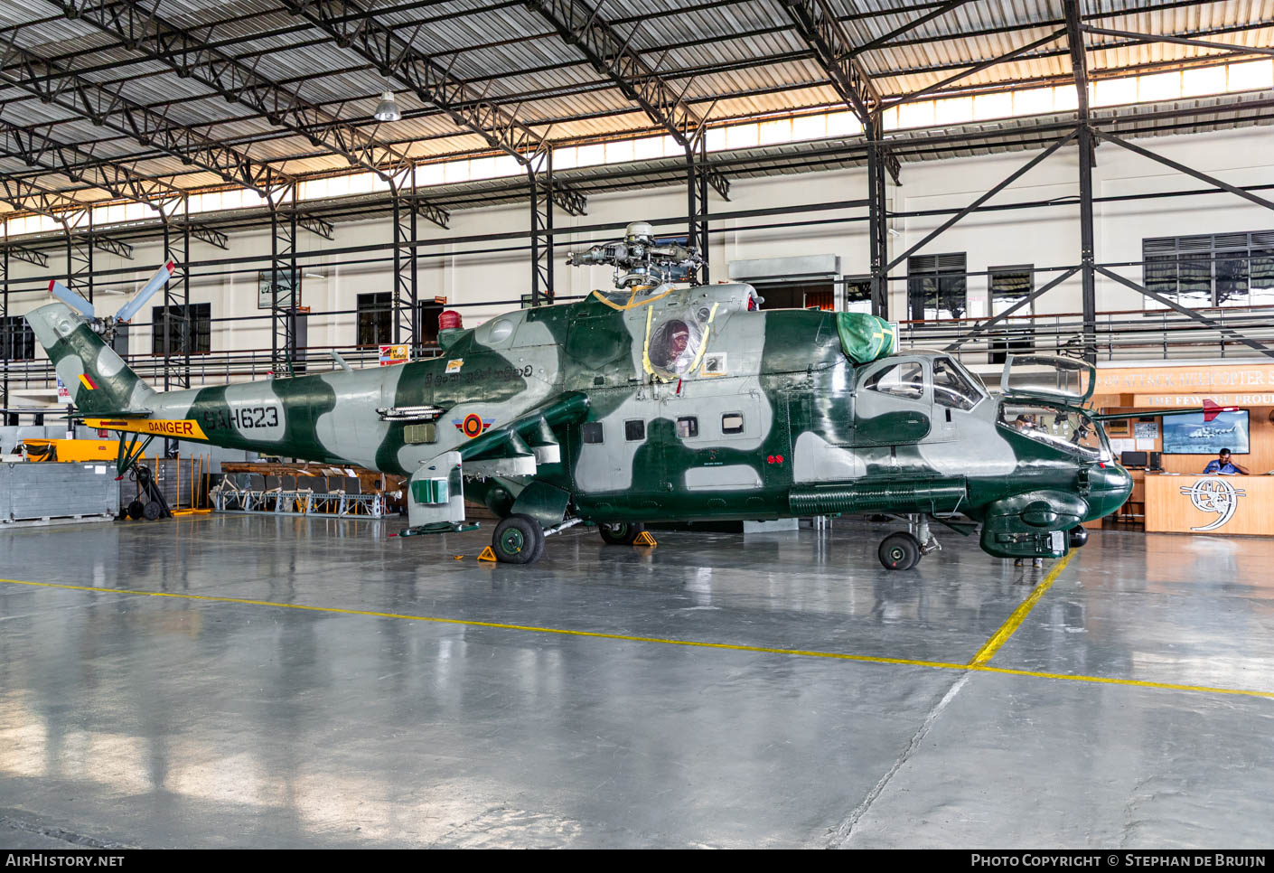 Aircraft Photo of SAH-623 | Mil Mi-35P | Sri Lanka - Air Force | AirHistory.net #806426