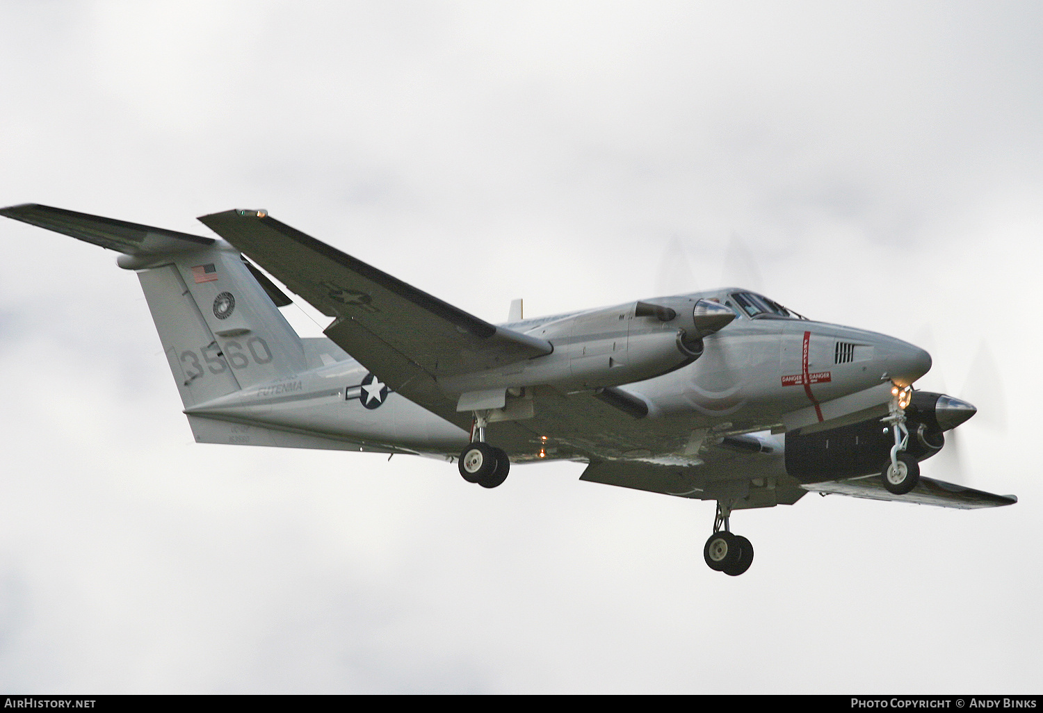 Aircraft Photo of 163560 / 3560 | Beech UC-12F Super King Air (B200C) | USA - Marines | AirHistory.net #806442