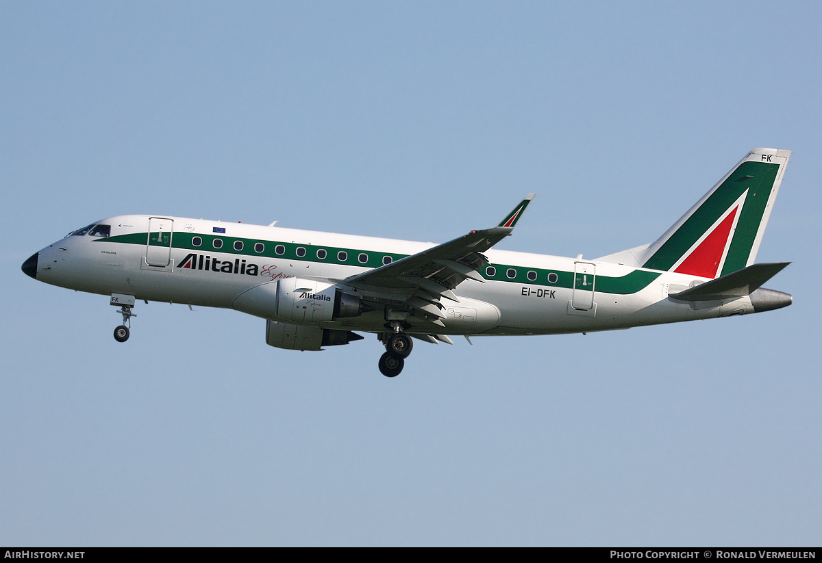 Aircraft Photo of EI-DFK | Embraer 170LR (ERJ-170-100LR) | Alitalia Express | AirHistory.net #806457
