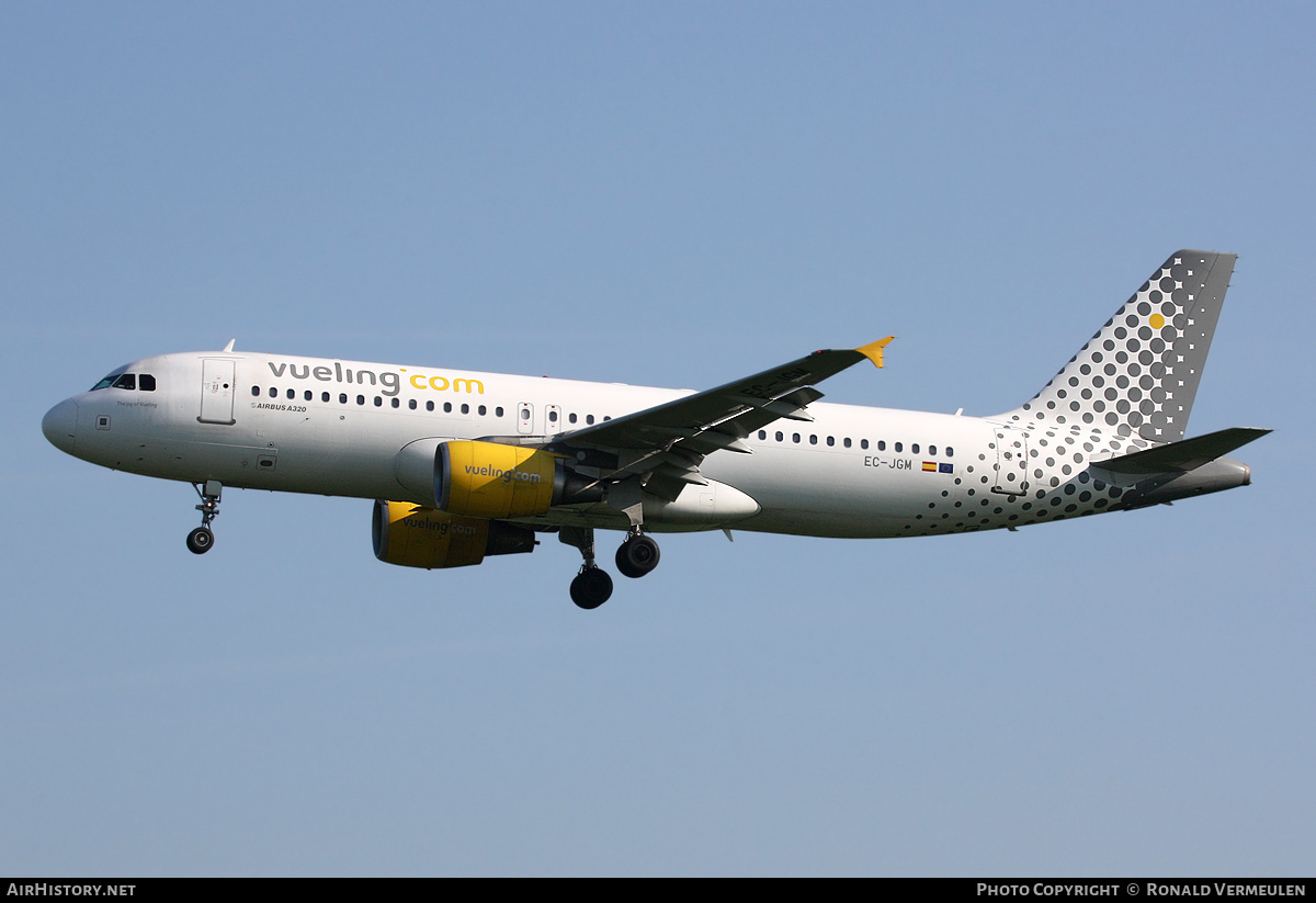 Aircraft Photo of EC-JGM | Airbus A320-214 | Vueling Airlines | AirHistory.net #806461