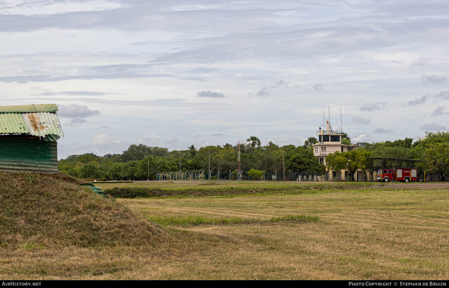 Airport photo of Hingurakgoda in Sri Lanka | AirHistory.net #806503