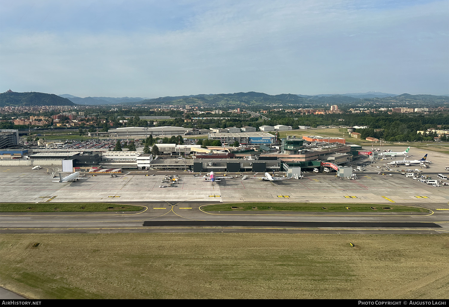 Airport photo of Bologna - Borgo Panigale (LIPE / BLQ) in Italy | AirHistory.net #806632