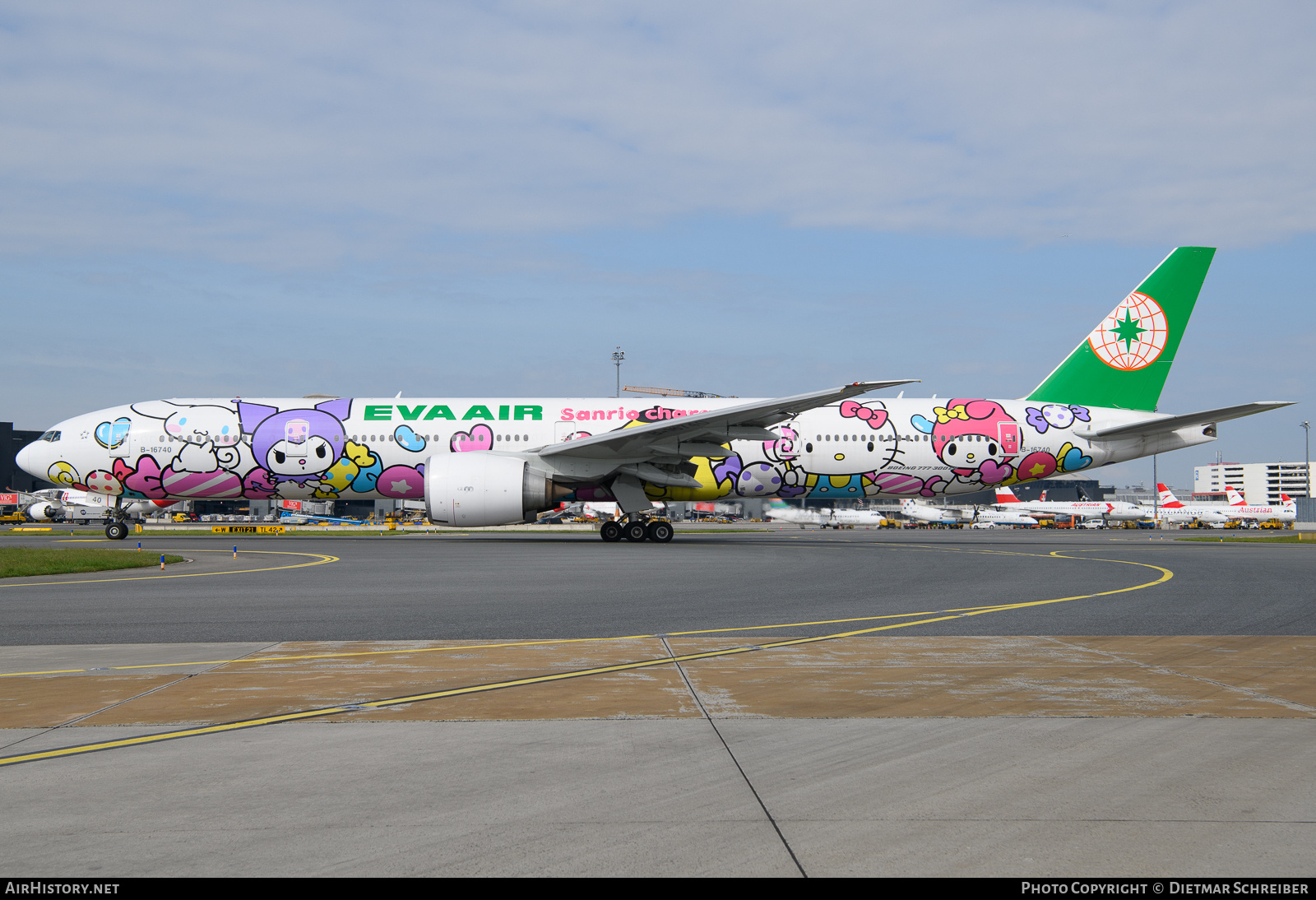Aircraft Photo of B-16740 | Boeing 777-300/ER | EVA Air | AirHistory.net #806696