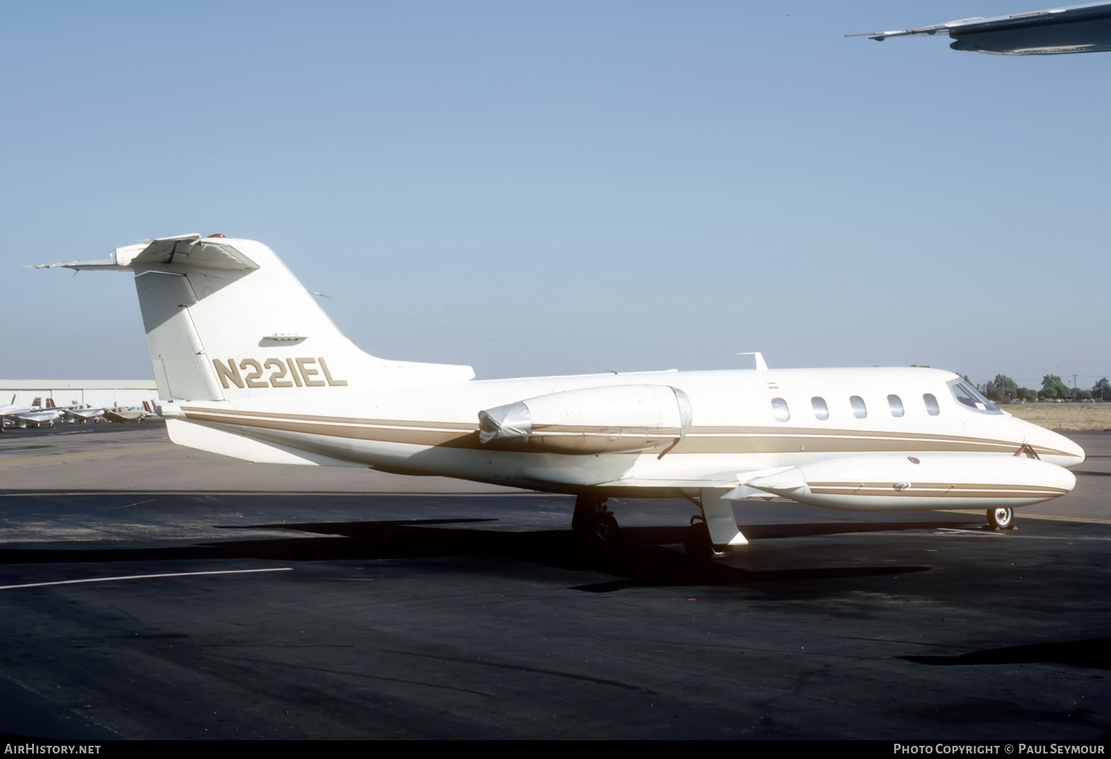 Aircraft Photo of N221EL | Gates Learjet 25D | AirHistory.net #806773