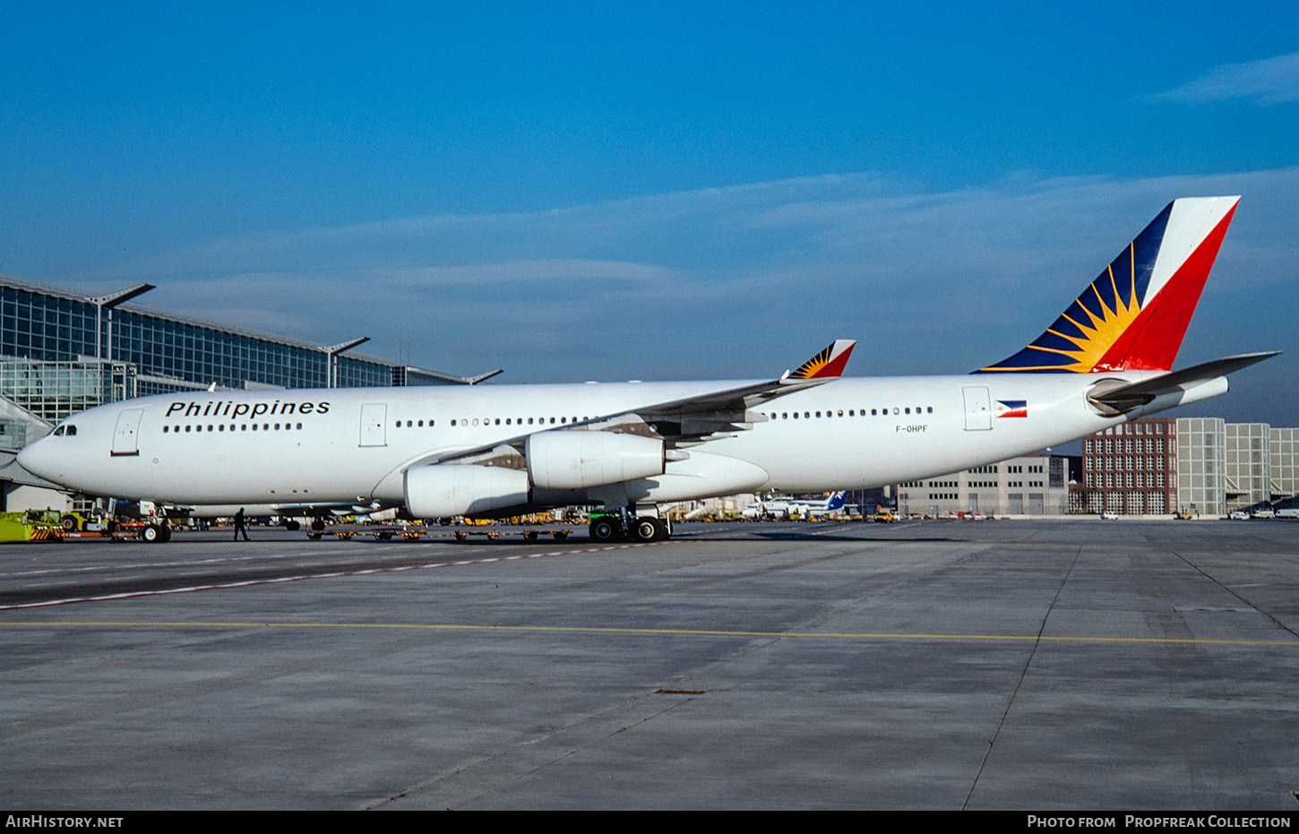 Aircraft Photo of F-OHPF | Airbus A340-211 | Philippine Airlines | AirHistory.net #806789