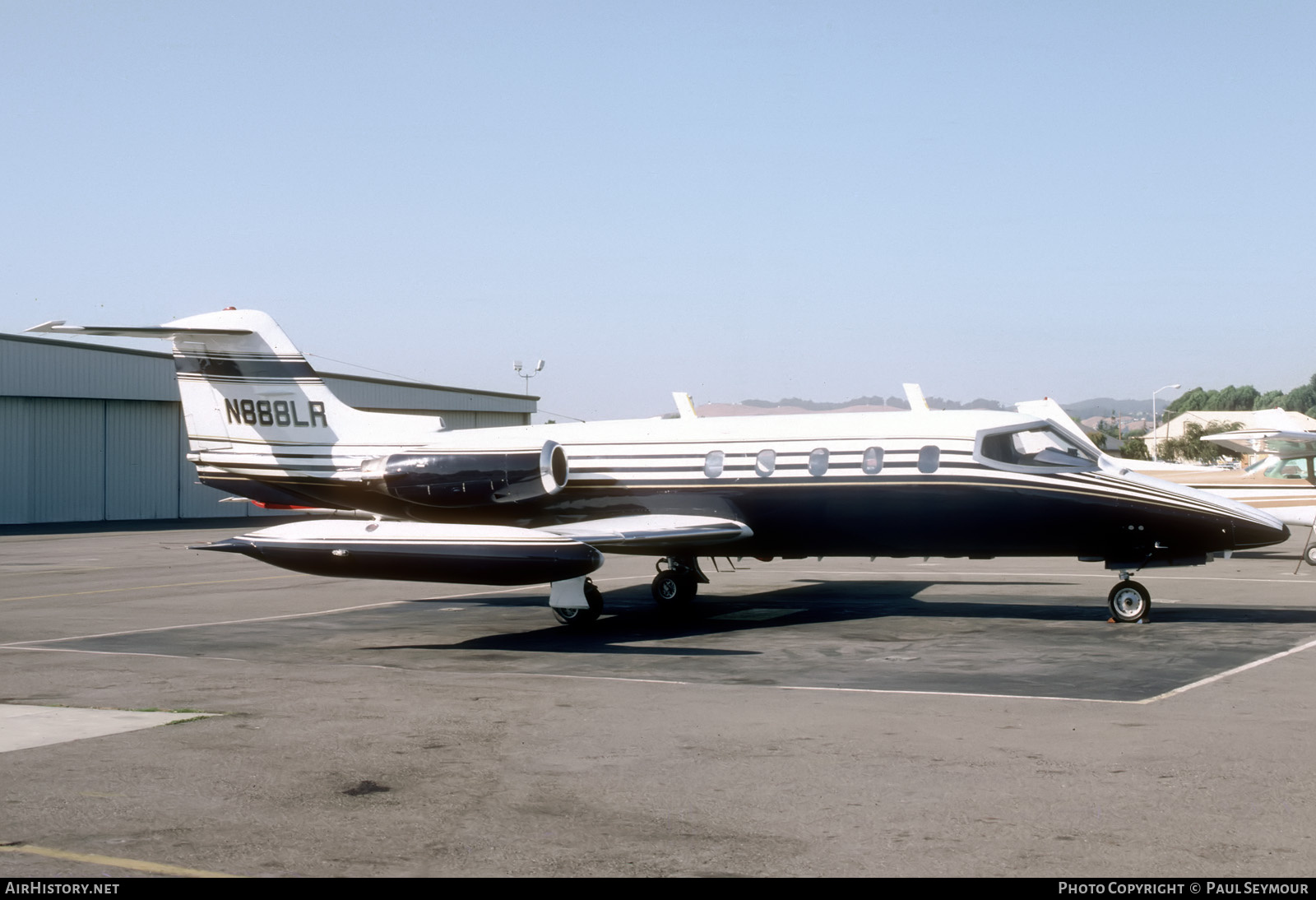 Aircraft Photo of N888LR | Gates Learjet 25B | AirHistory.net #806790