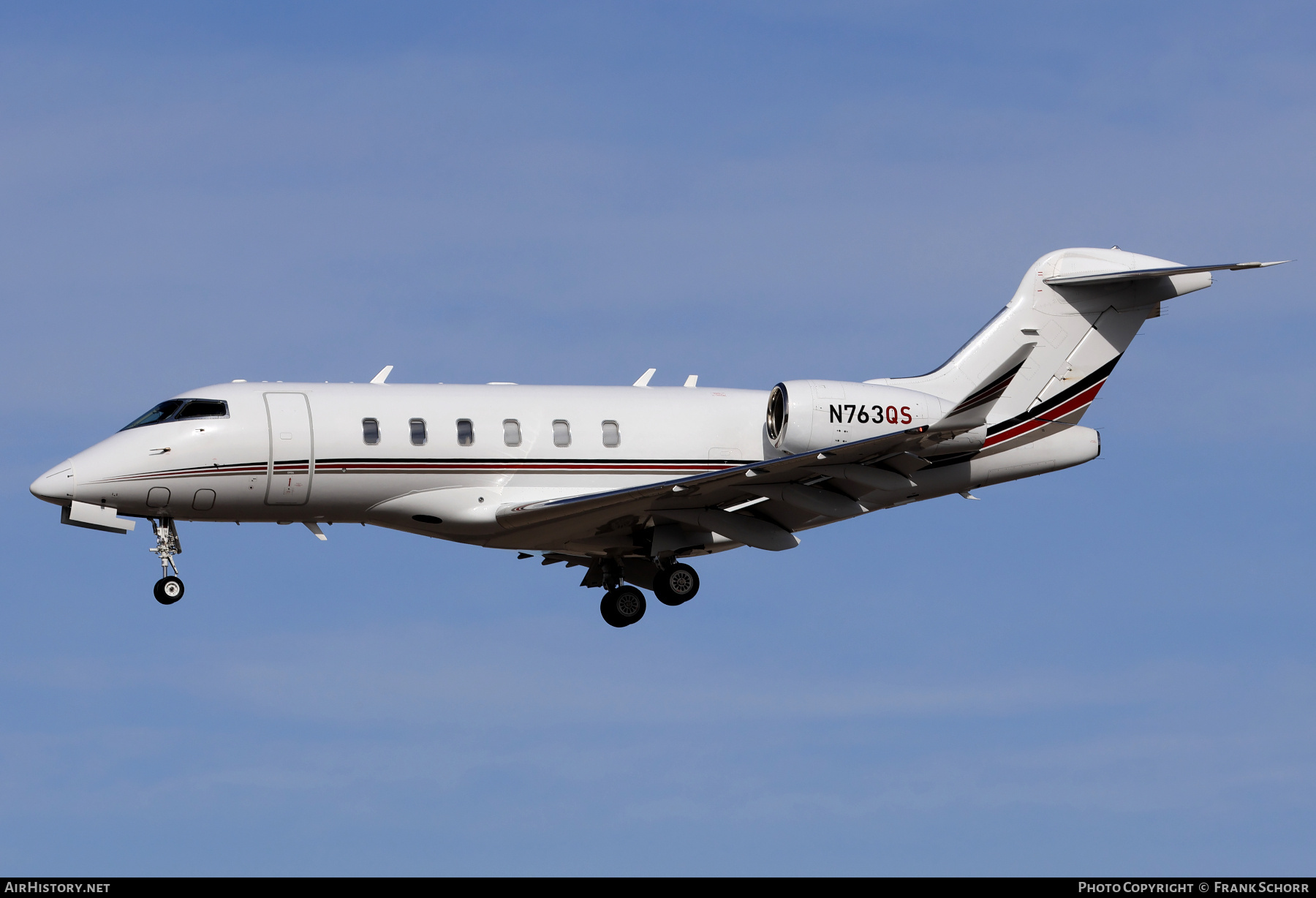 Aircraft Photo of N763QS | Bombardier Challenger 350 (BD-100-1A10) | AirHistory.net #806792