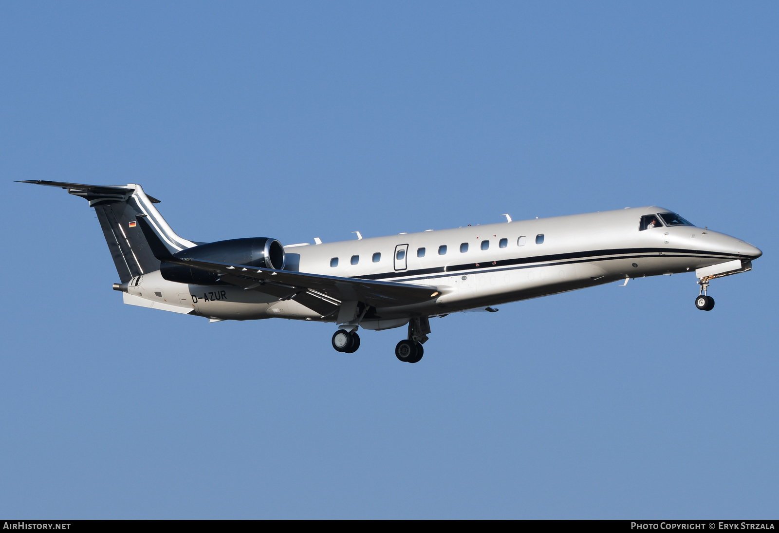 Aircraft Photo of D-AZUR | Embraer Legacy 650 (EMB-135BJ) | VistaJet | AirHistory.net #806803