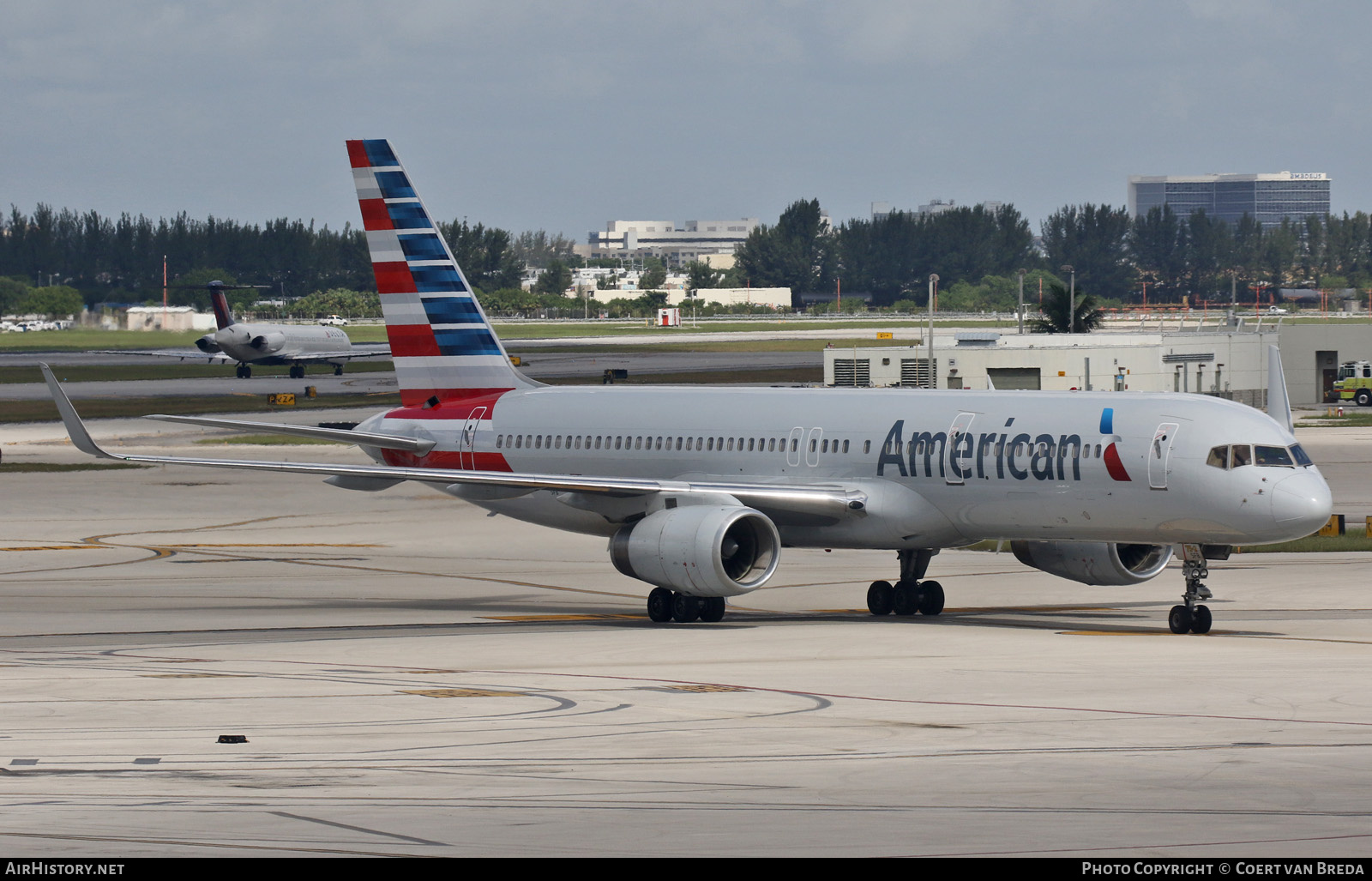 Aircraft Photo of N192AN | Boeing 757-223 | American Airlines | AirHistory.net #807067
