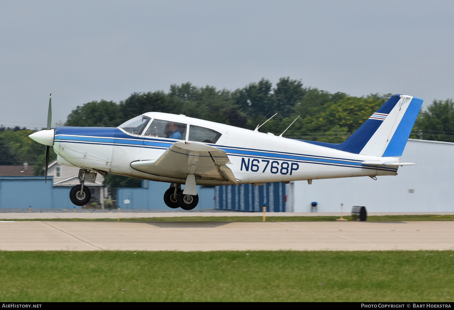 Aircraft Photo of N6768P | Piper PA-24-... Comanche | AirHistory.net #807077