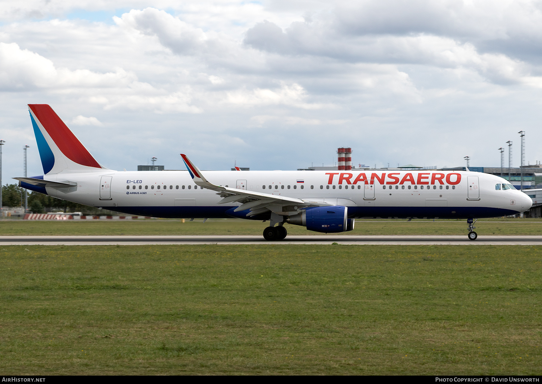 Aircraft Photo of EI-LED | Airbus A321-211 | Transaero Airlines | AirHistory.net #807421